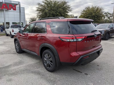 2026 Nissan Pathfinder SV