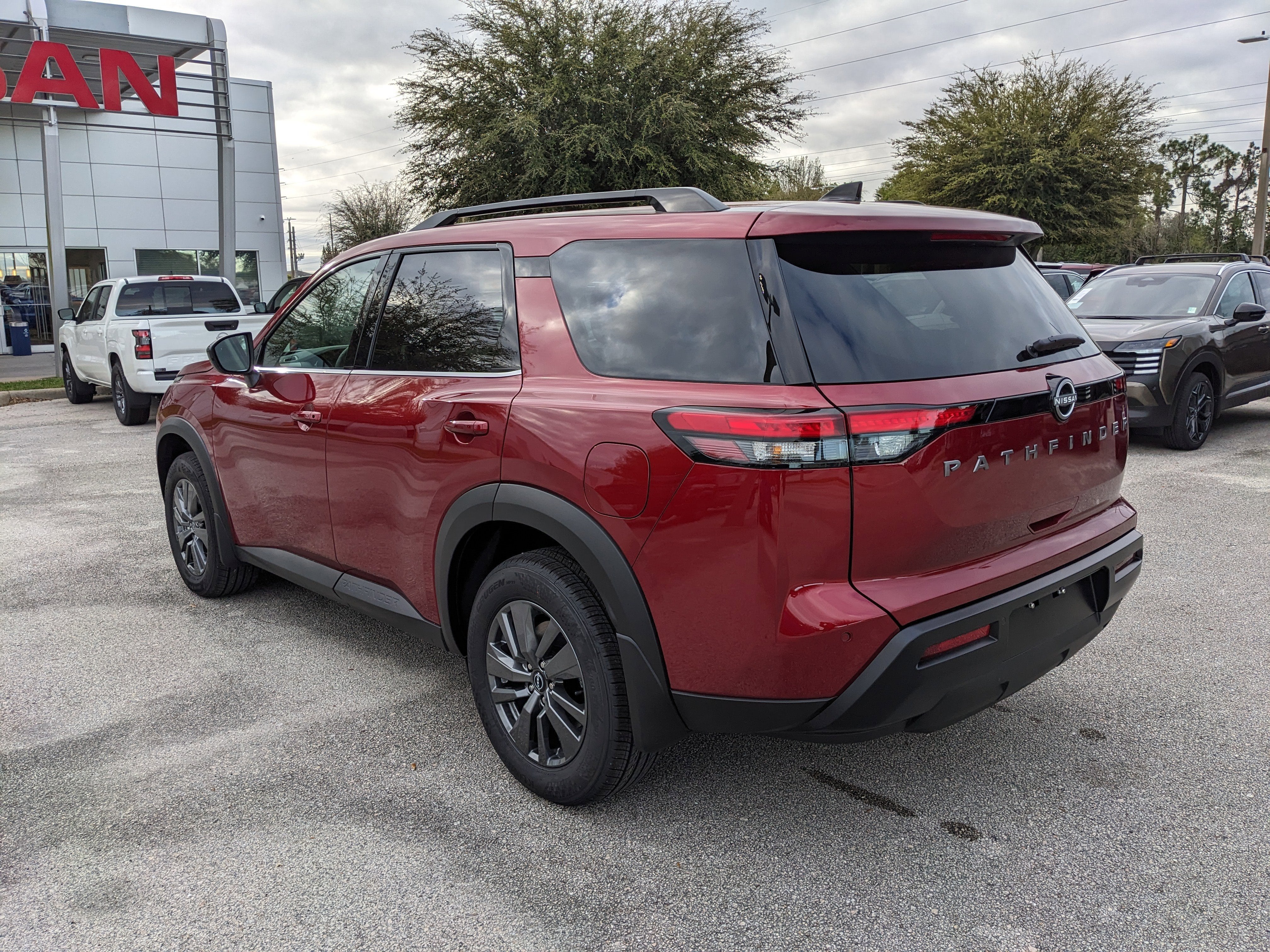 2026 Nissan Pathfinder SV