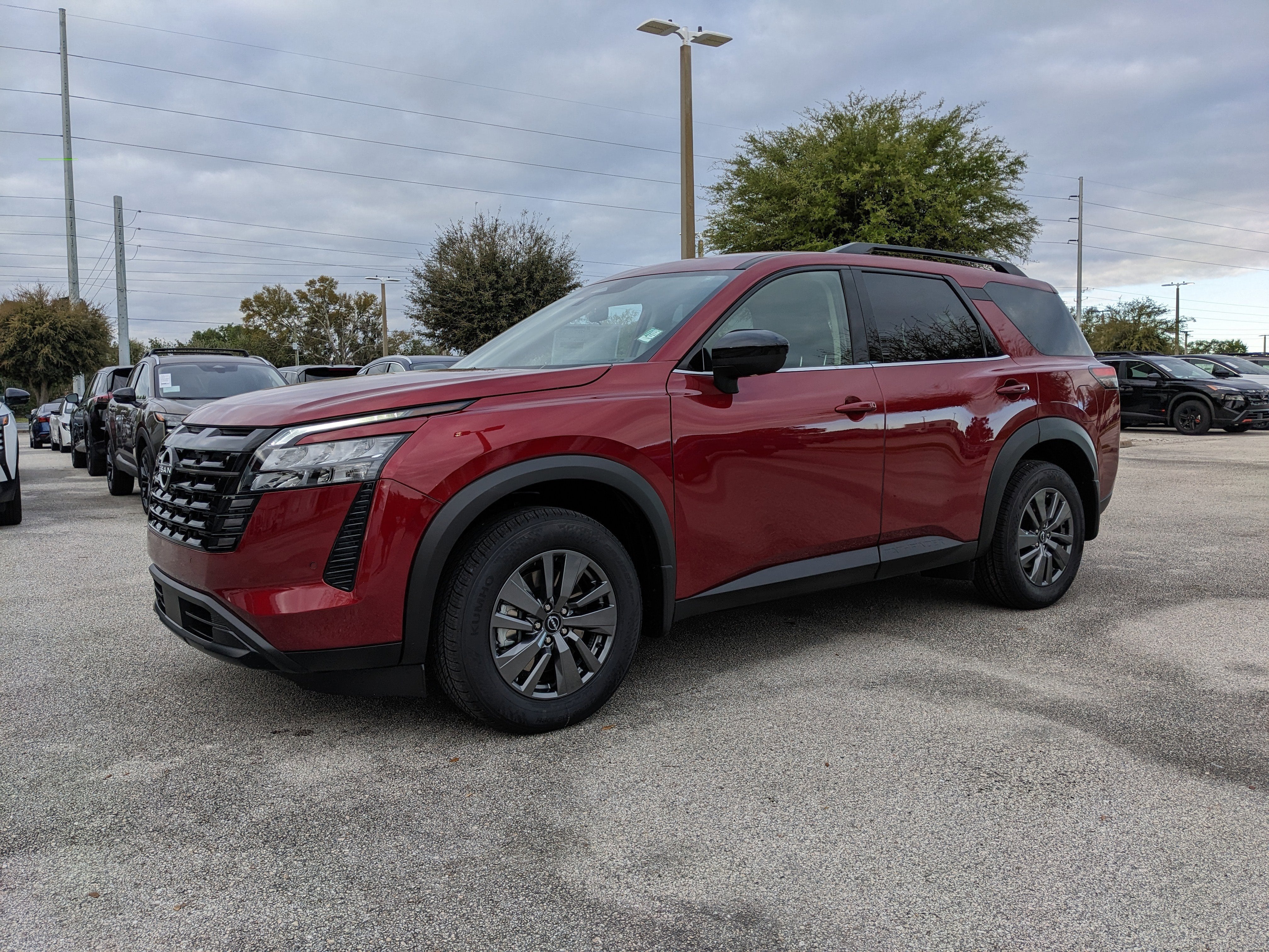 2026 Nissan Pathfinder SV