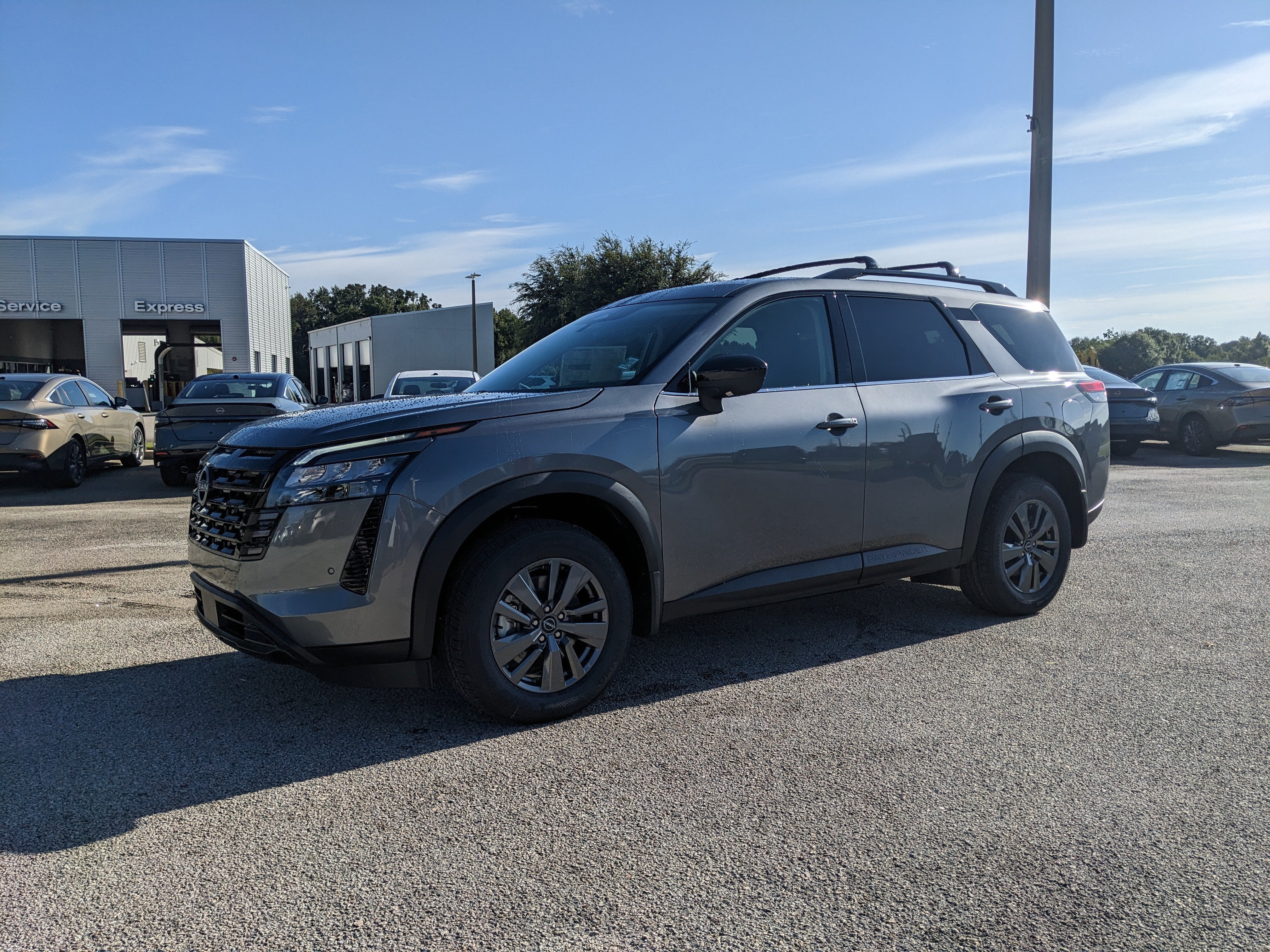 2026 Nissan Pathfinder SV