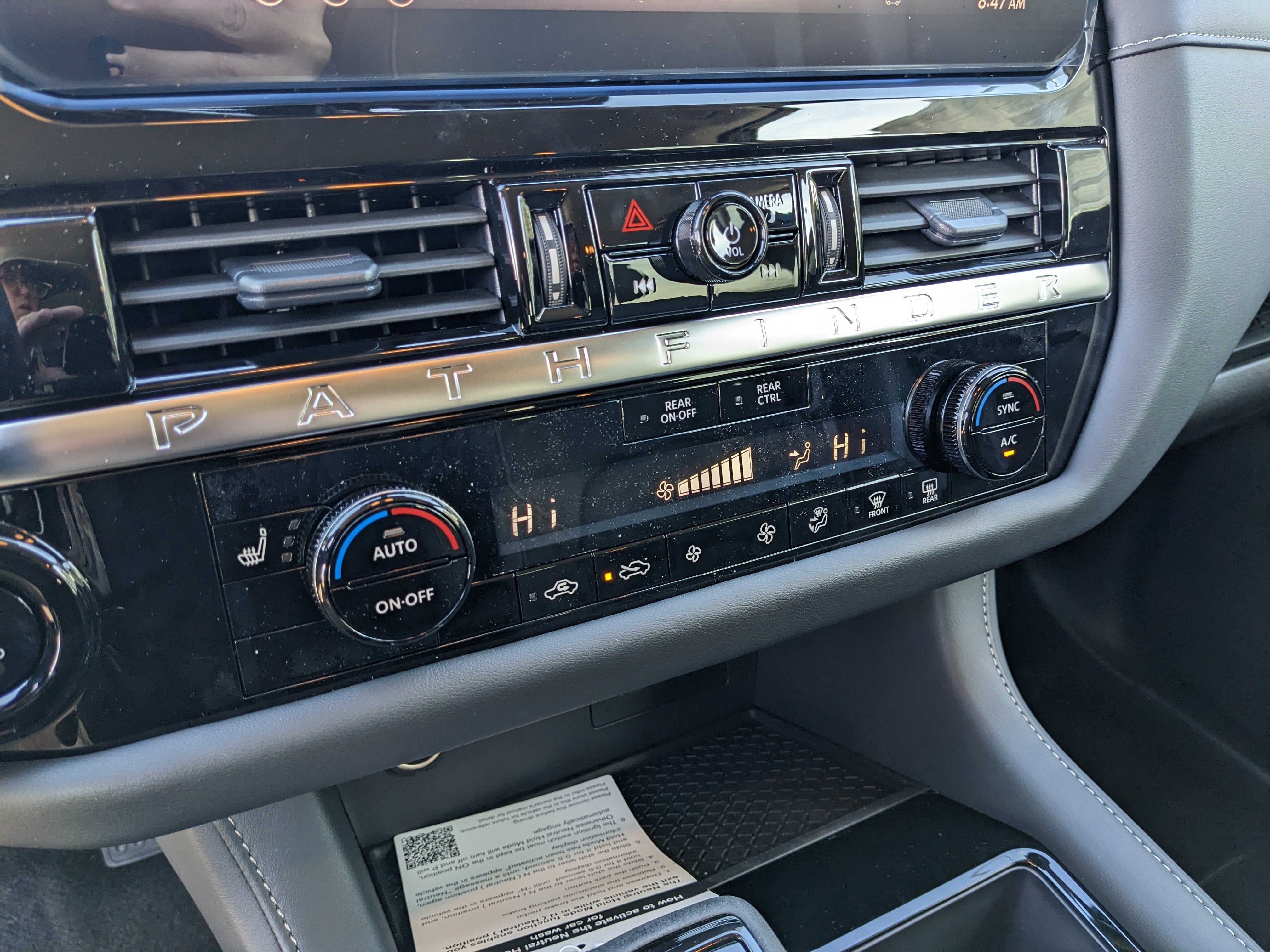 2026 Nissan Pathfinder SV