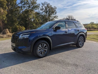 2026 Nissan Pathfinder SV