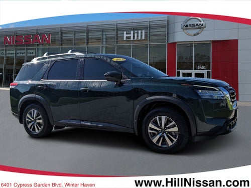 2022 Nissan Pathfinder SL