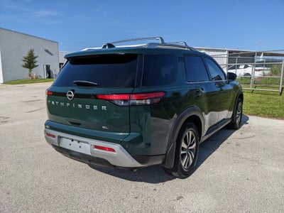 2022 Nissan Pathfinder SL