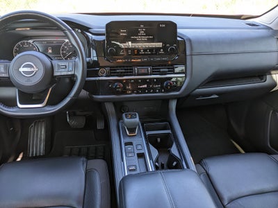 2022 Nissan Pathfinder SL
