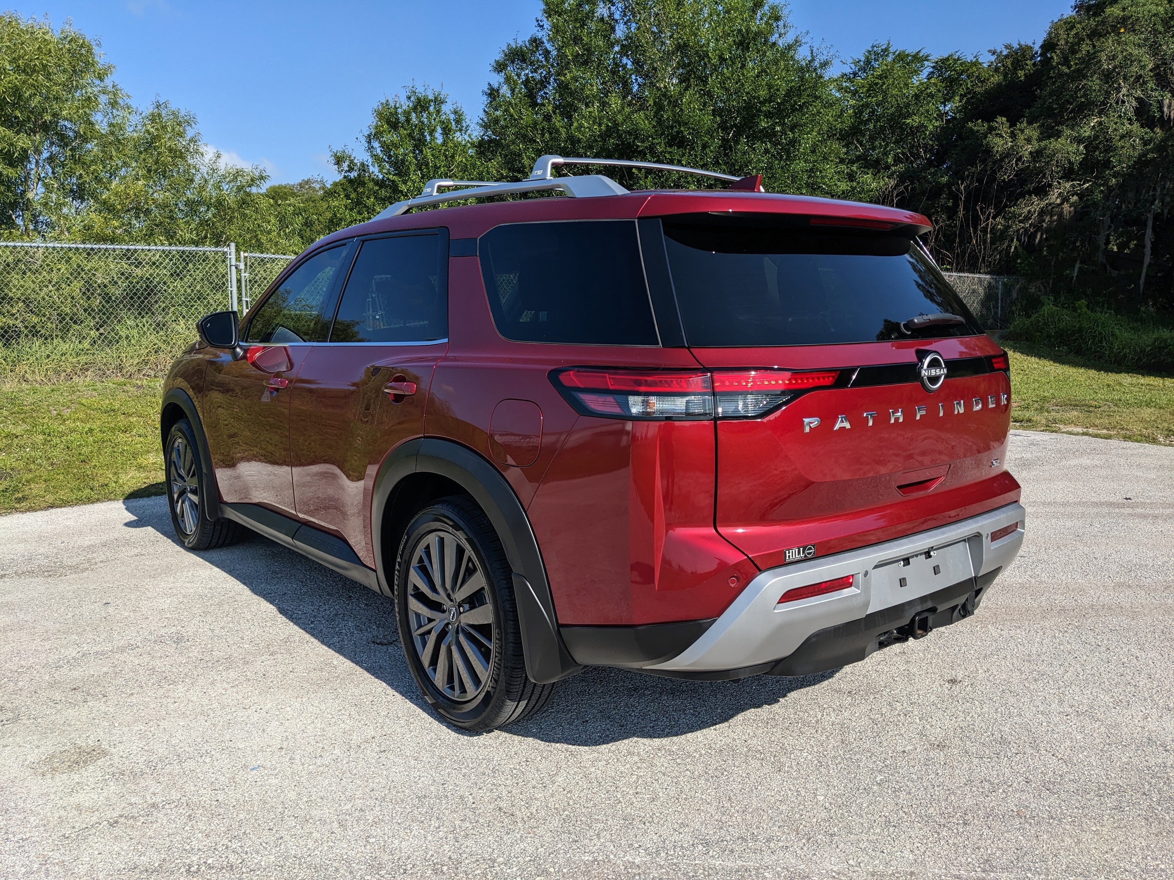 2022 Nissan Pathfinder SL