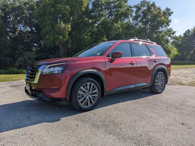 2022 Nissan Pathfinder SL