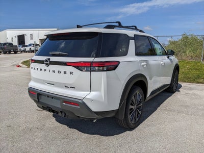 2026 Nissan Pathfinder SL