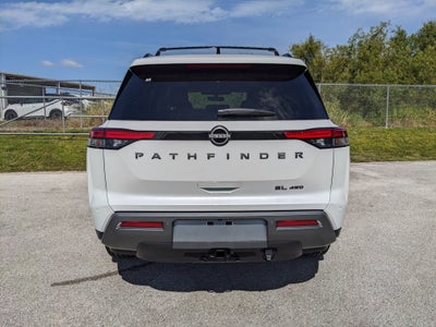 2026 Nissan Pathfinder SL