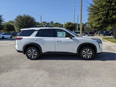 2026 Nissan Pathfinder SL
