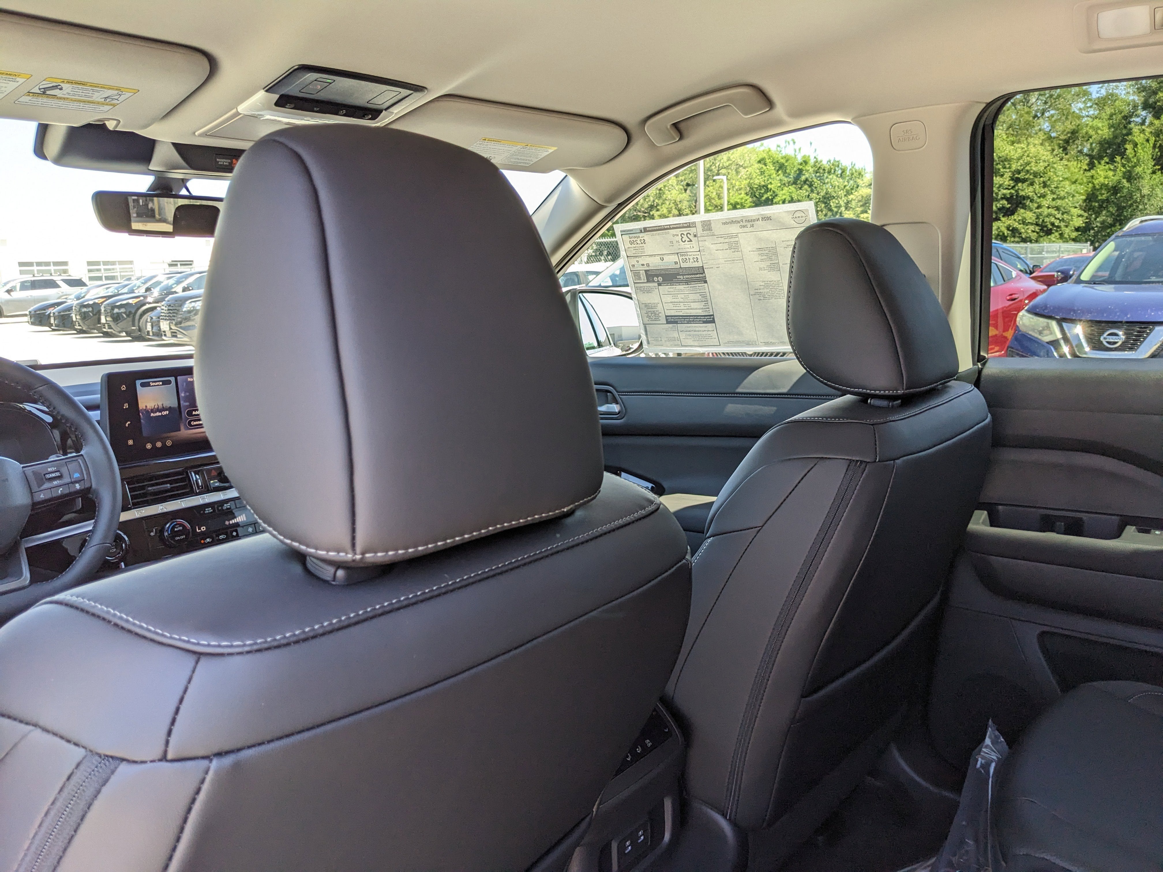 2026 Nissan Pathfinder SL