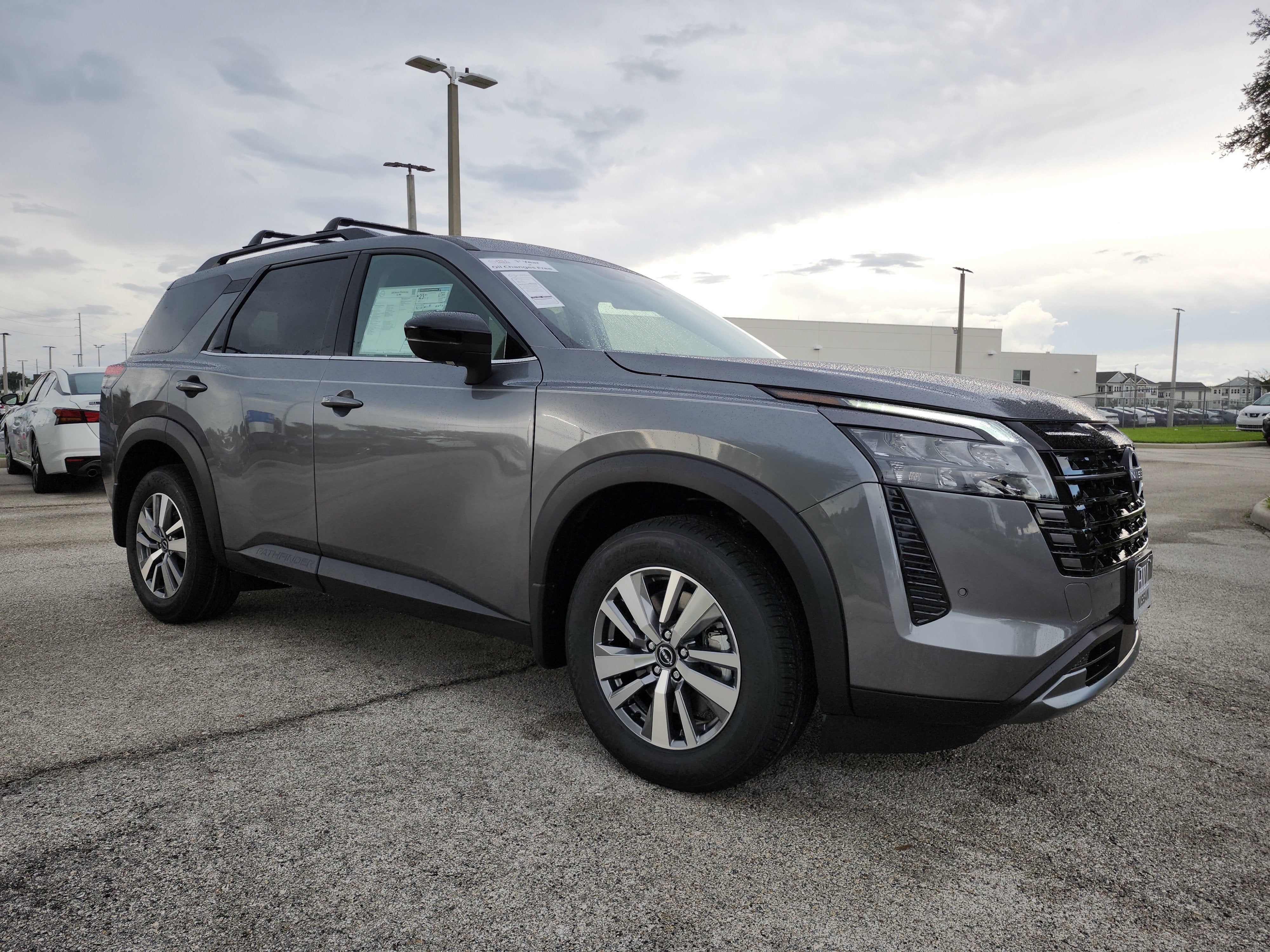 2026 Nissan Pathfinder SL