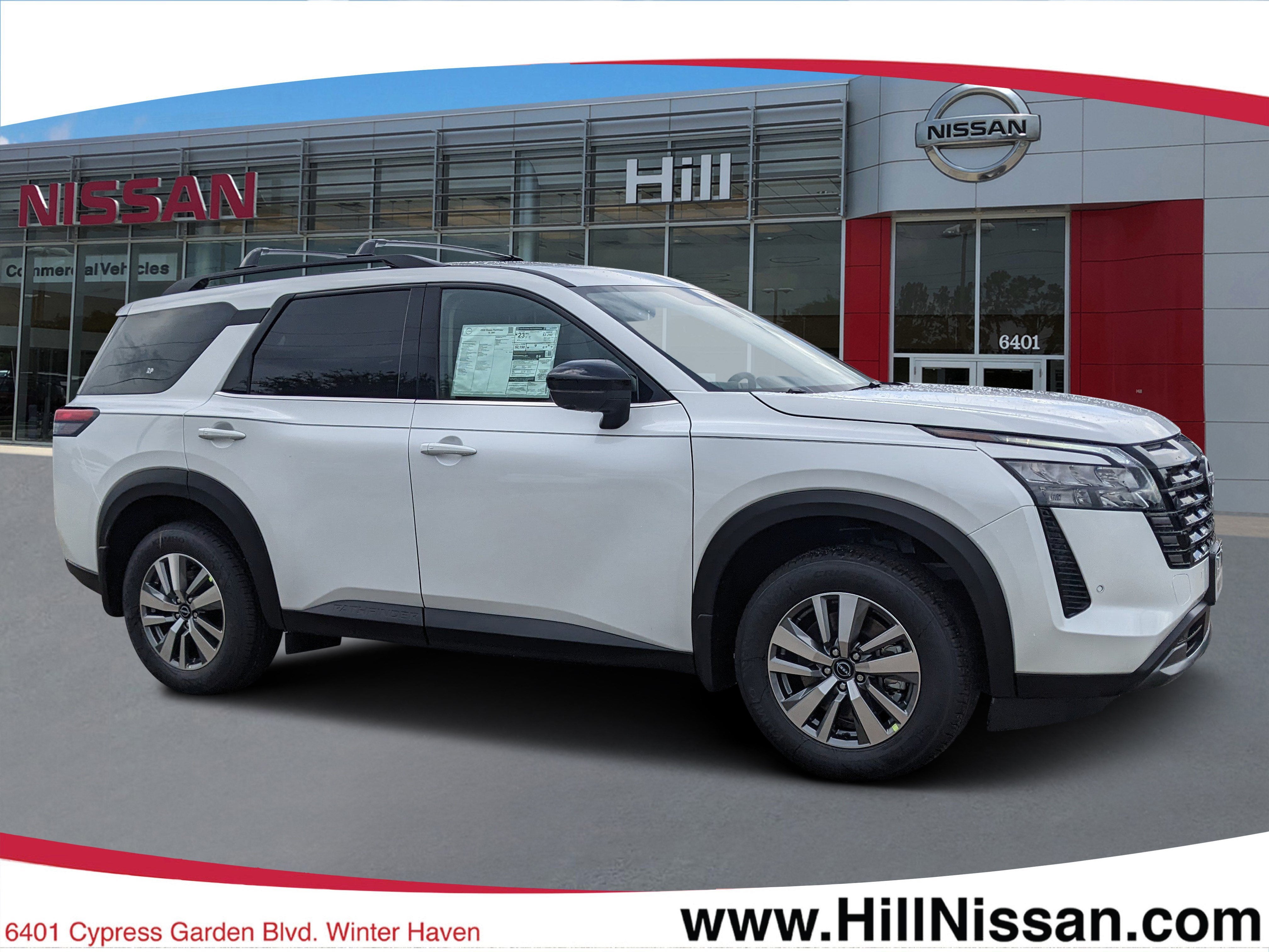 2026 Nissan Pathfinder SL