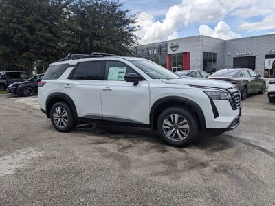 2026 Nissan Pathfinder SL