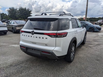 2026 Nissan Pathfinder SL