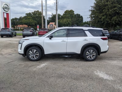 2026 Nissan Pathfinder SL