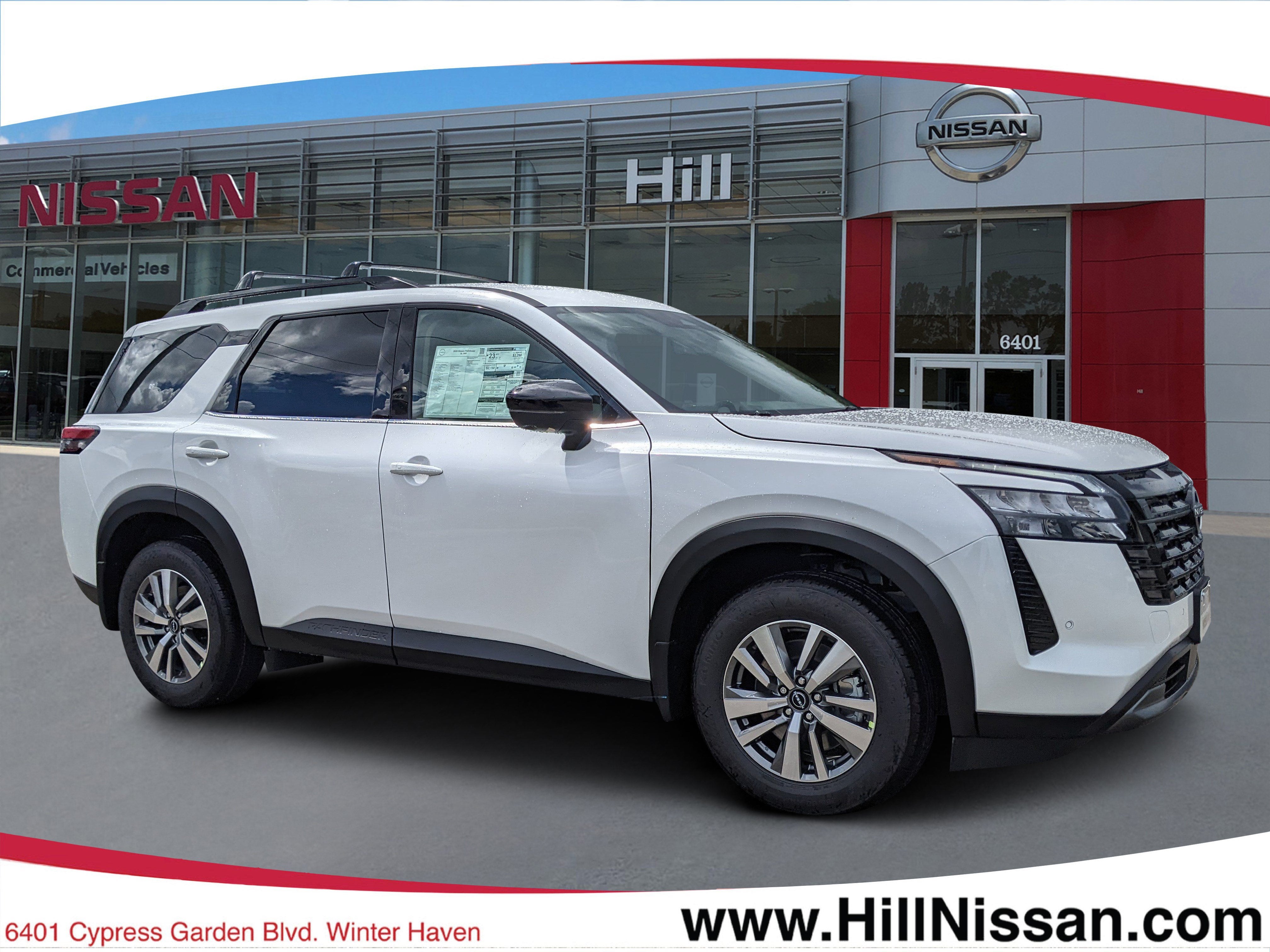 2026 Nissan Pathfinder SL