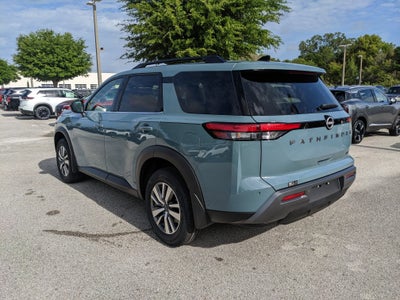 2026 Nissan Pathfinder SL