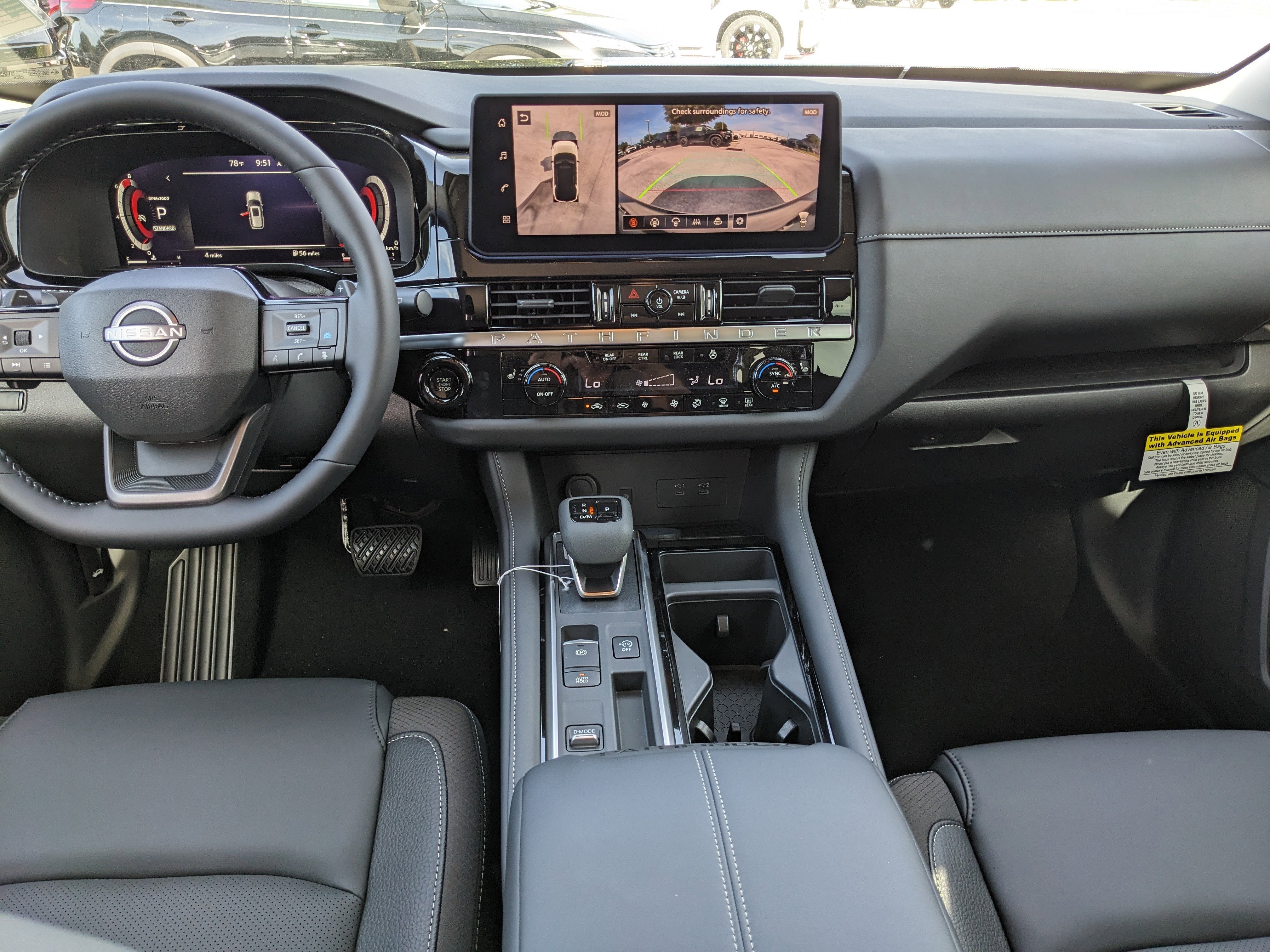 2026 Nissan Pathfinder SL