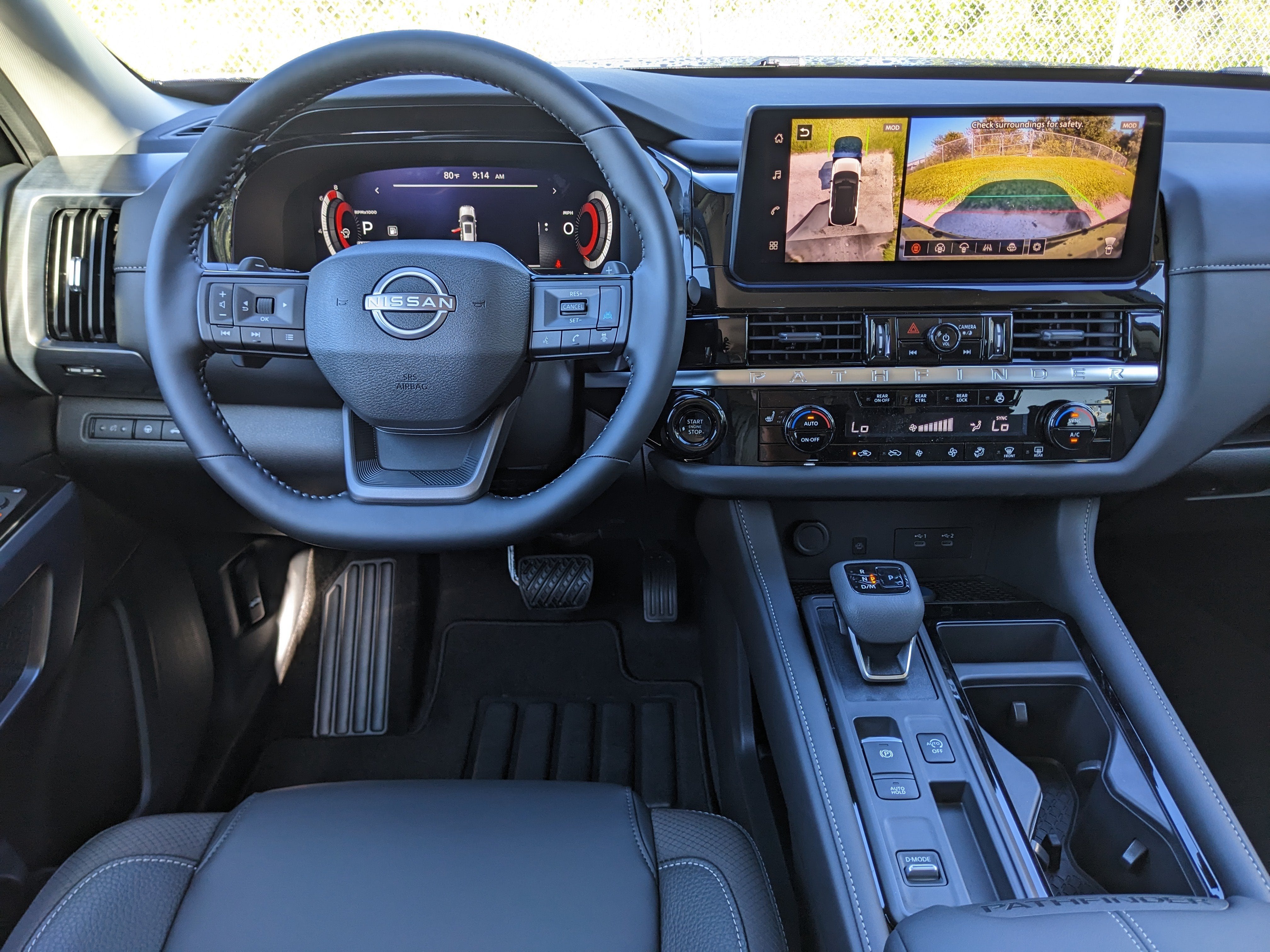 2026 Nissan Pathfinder SL