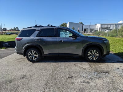 2026 Nissan Pathfinder SL
