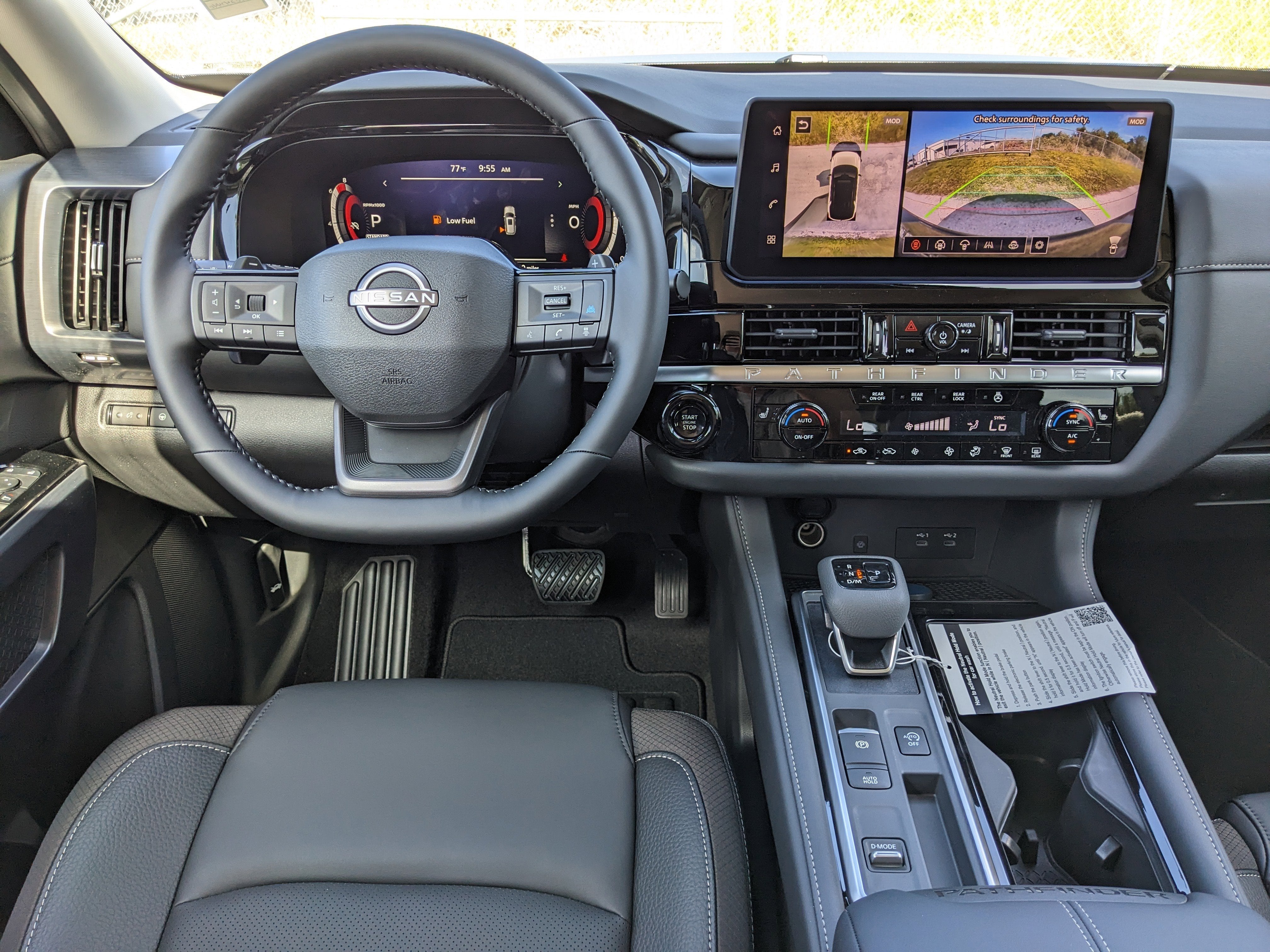 2026 Nissan Pathfinder SL
