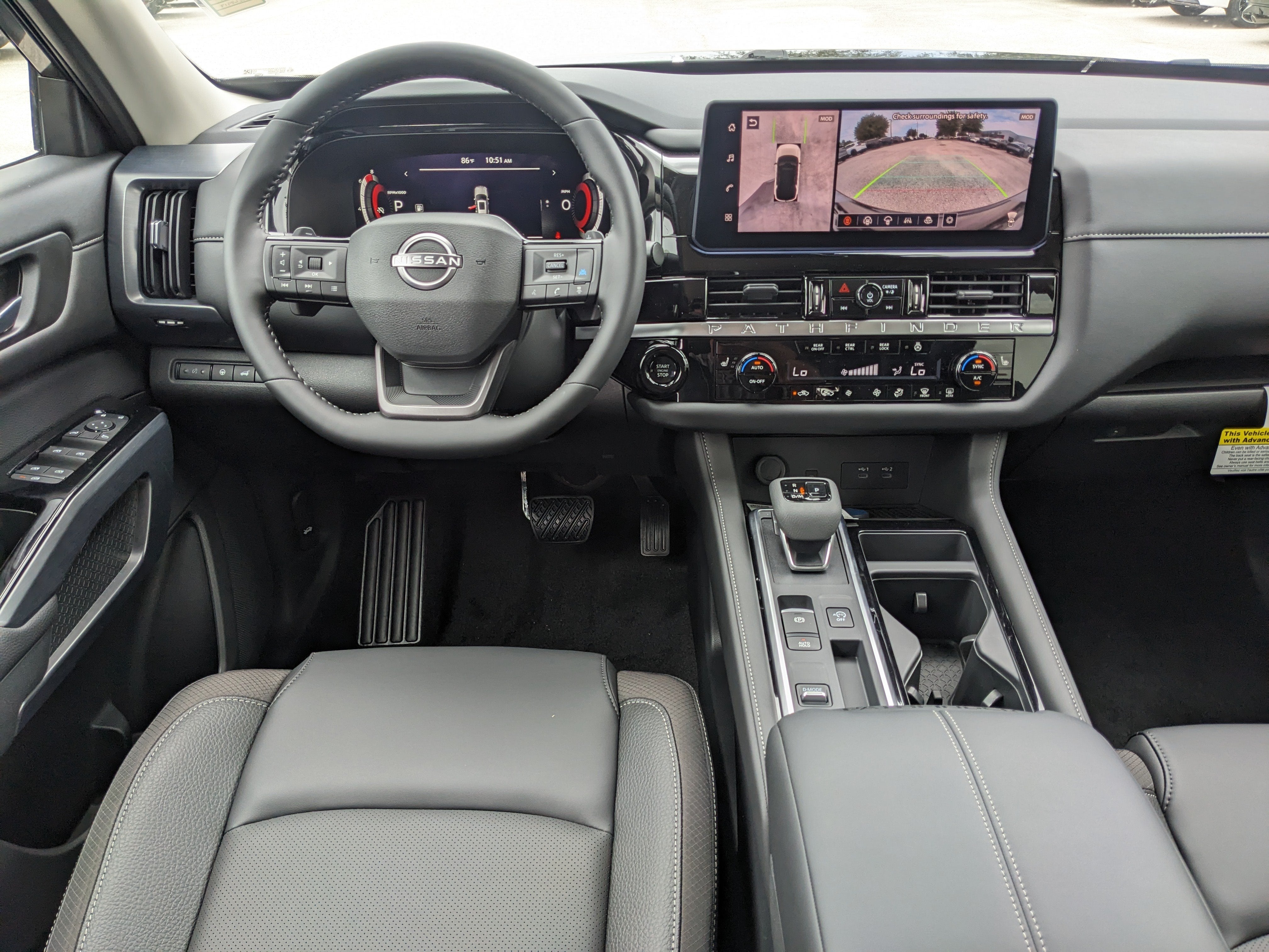 2026 Nissan Pathfinder SL