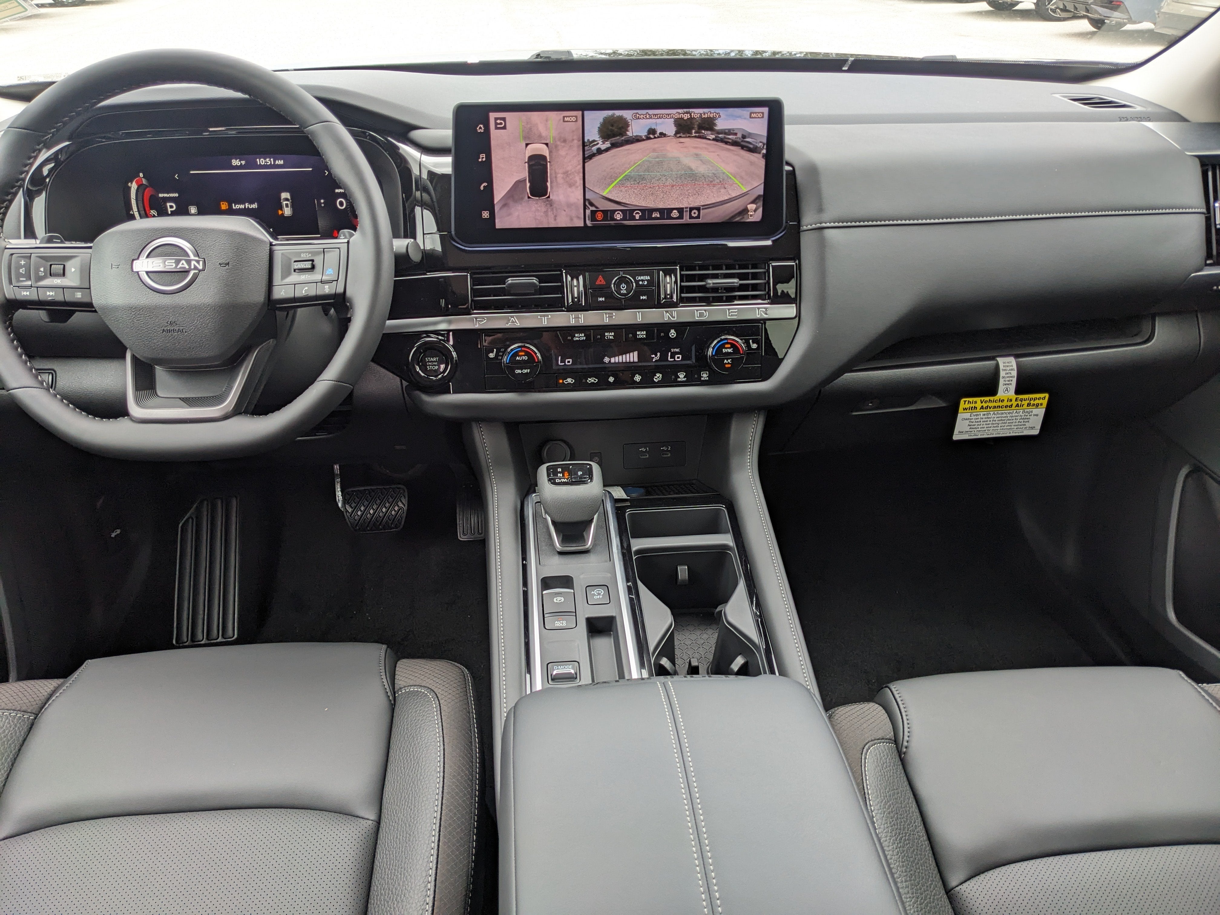 2026 Nissan Pathfinder SL