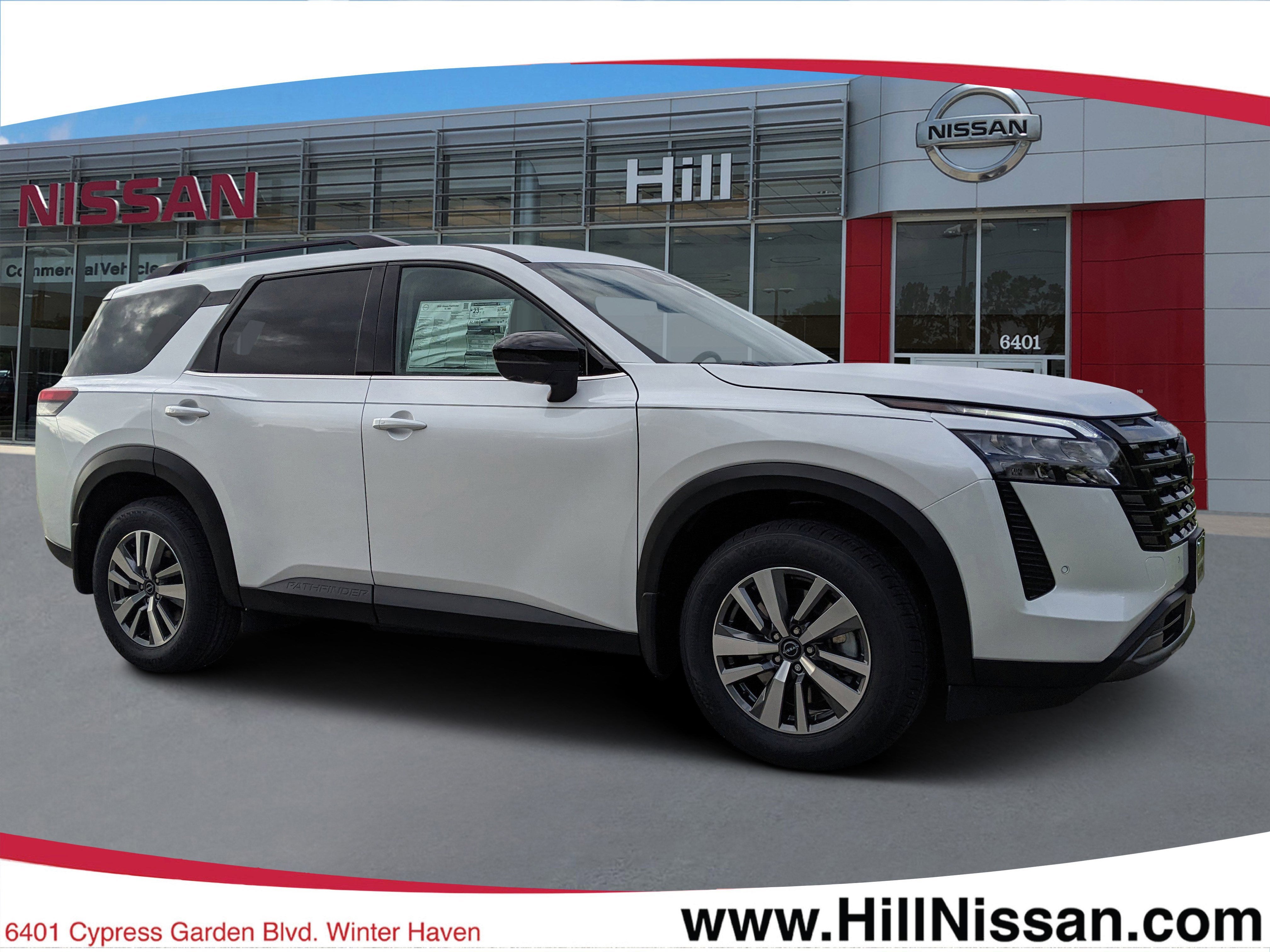 2026 Nissan Pathfinder SL