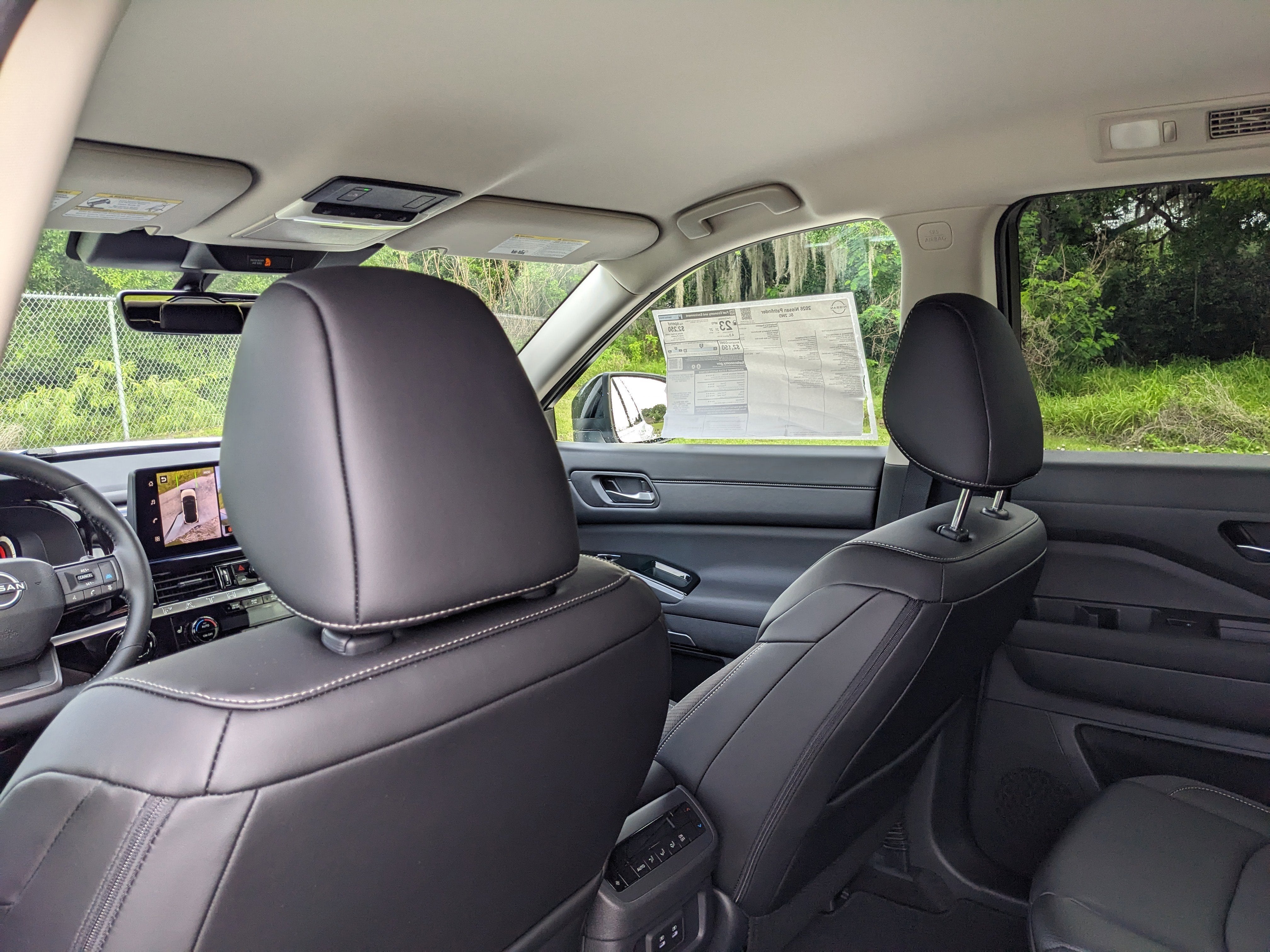 2026 Nissan Pathfinder SL