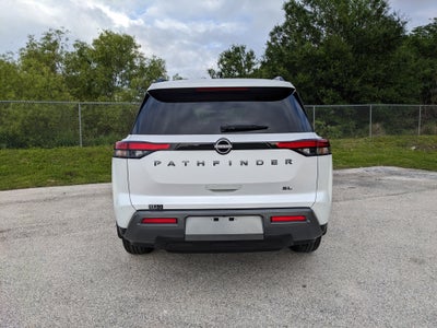 2026 Nissan Pathfinder SL