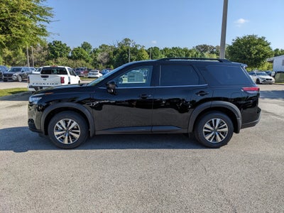 2026 Nissan Pathfinder SL