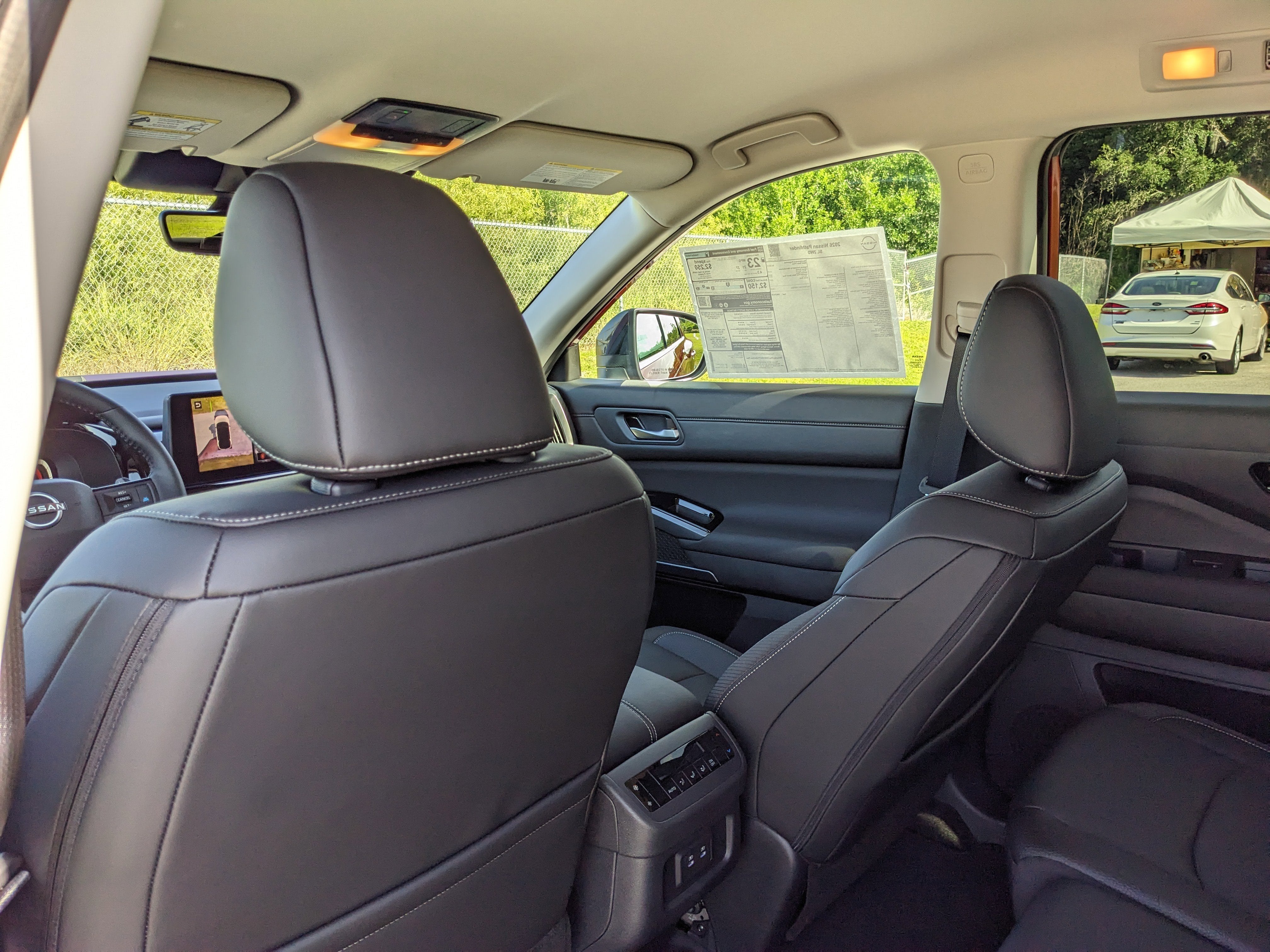 2026 Nissan Pathfinder SL