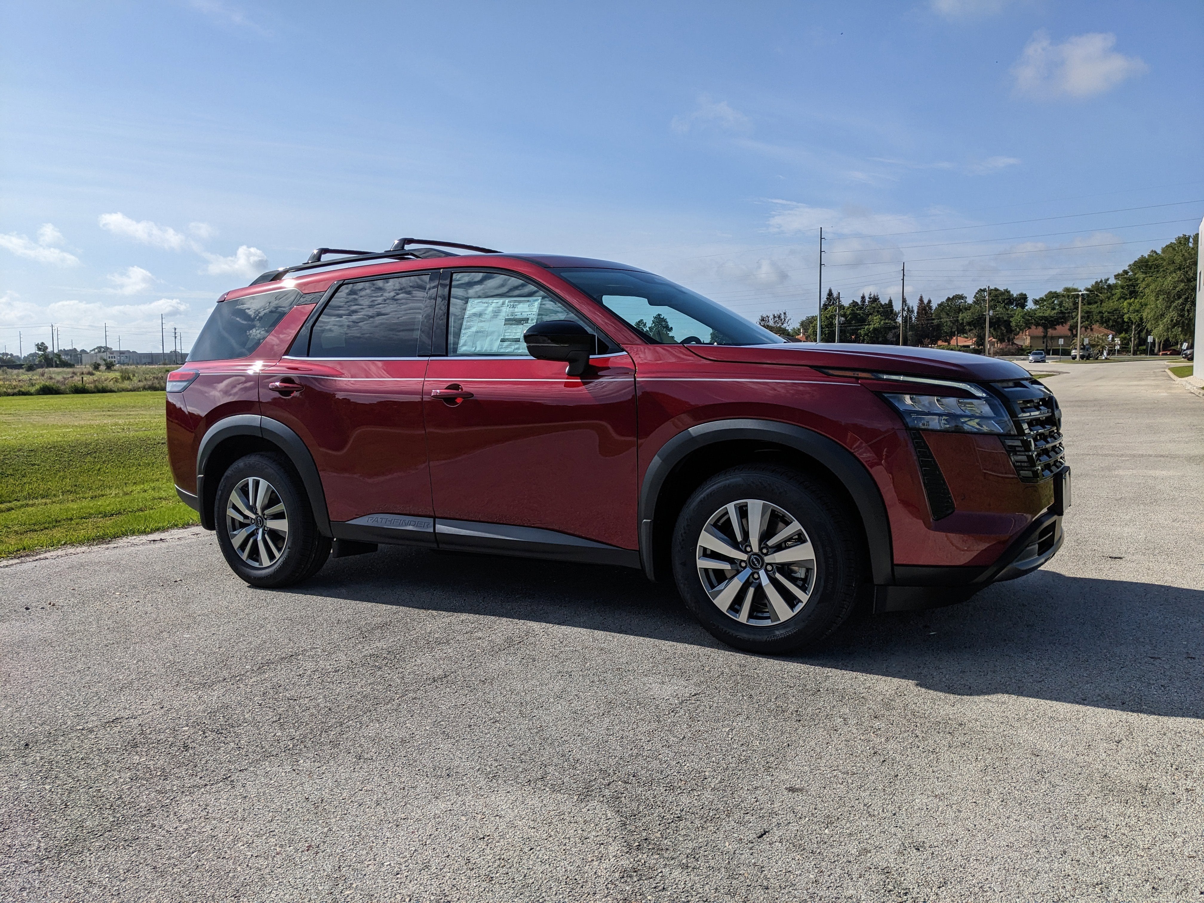 2026 Nissan Pathfinder SL