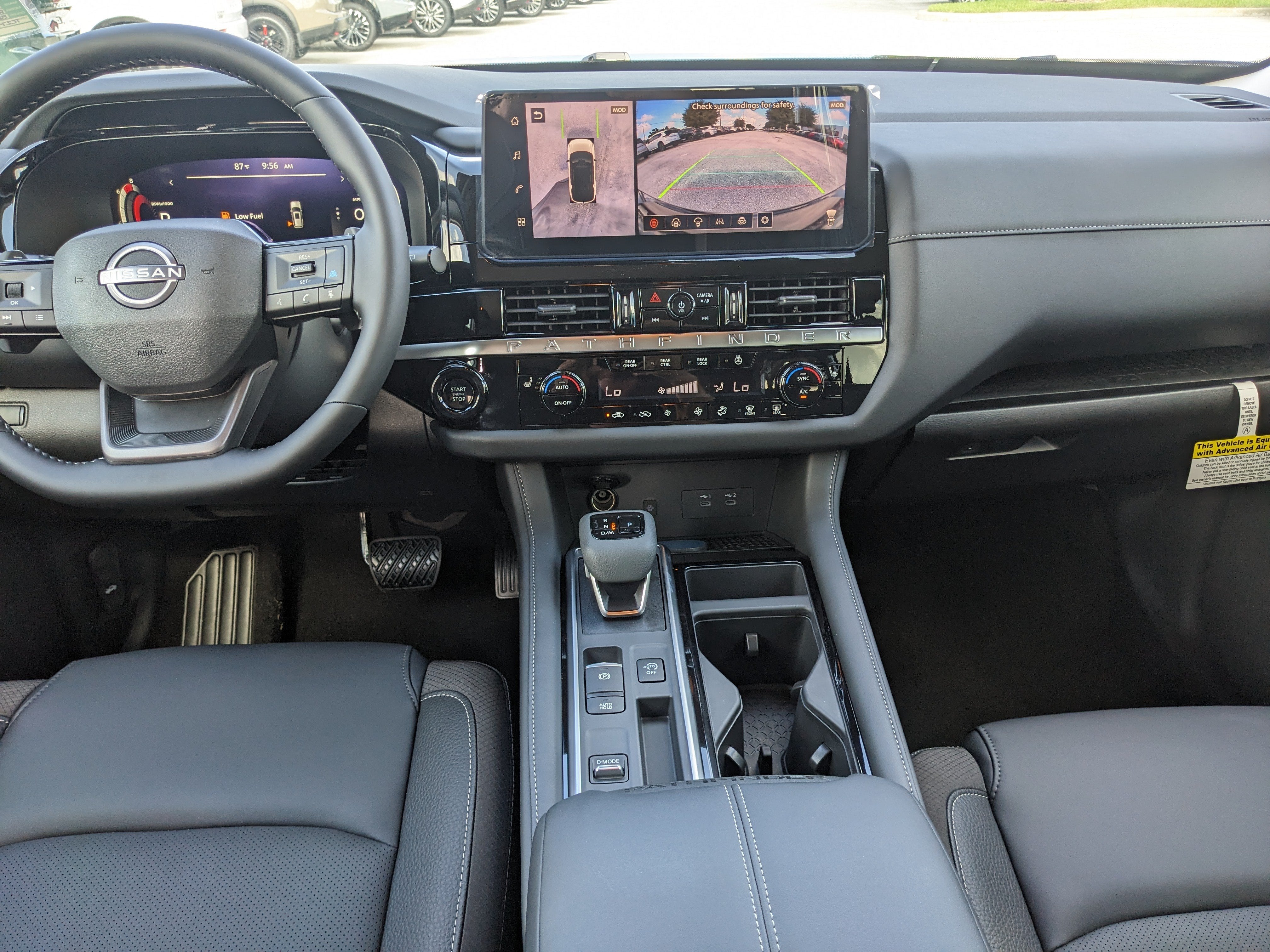 2026 Nissan Pathfinder SL