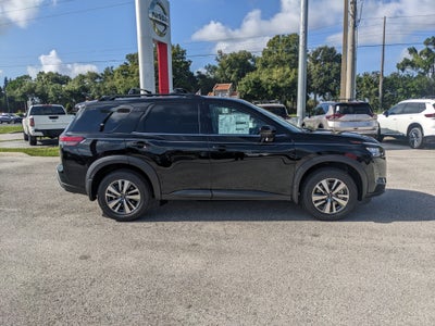 2026 Nissan Pathfinder SL