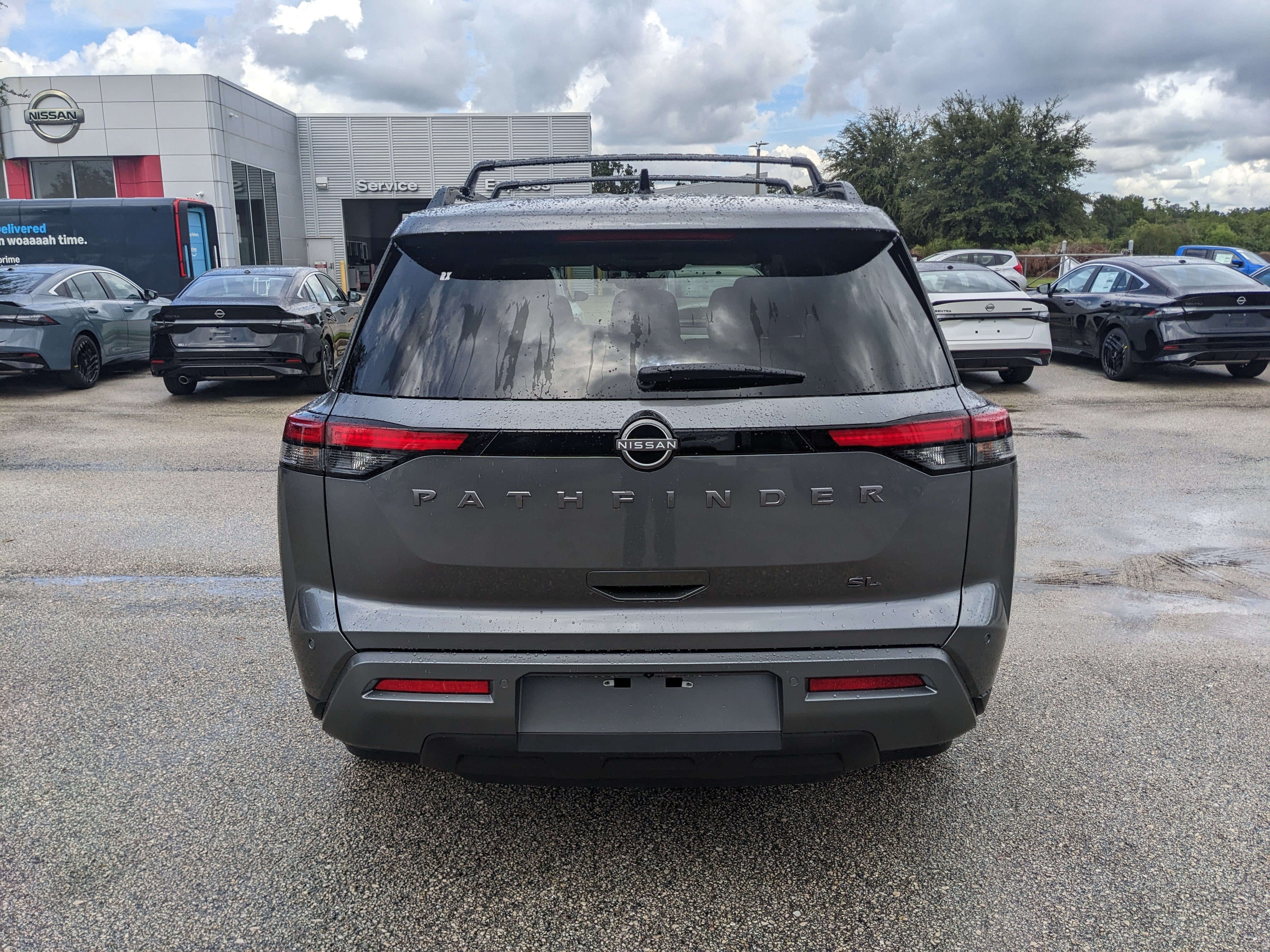2026 Nissan Pathfinder SL