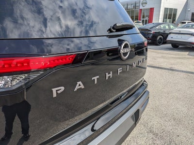 2026 Nissan Pathfinder SL