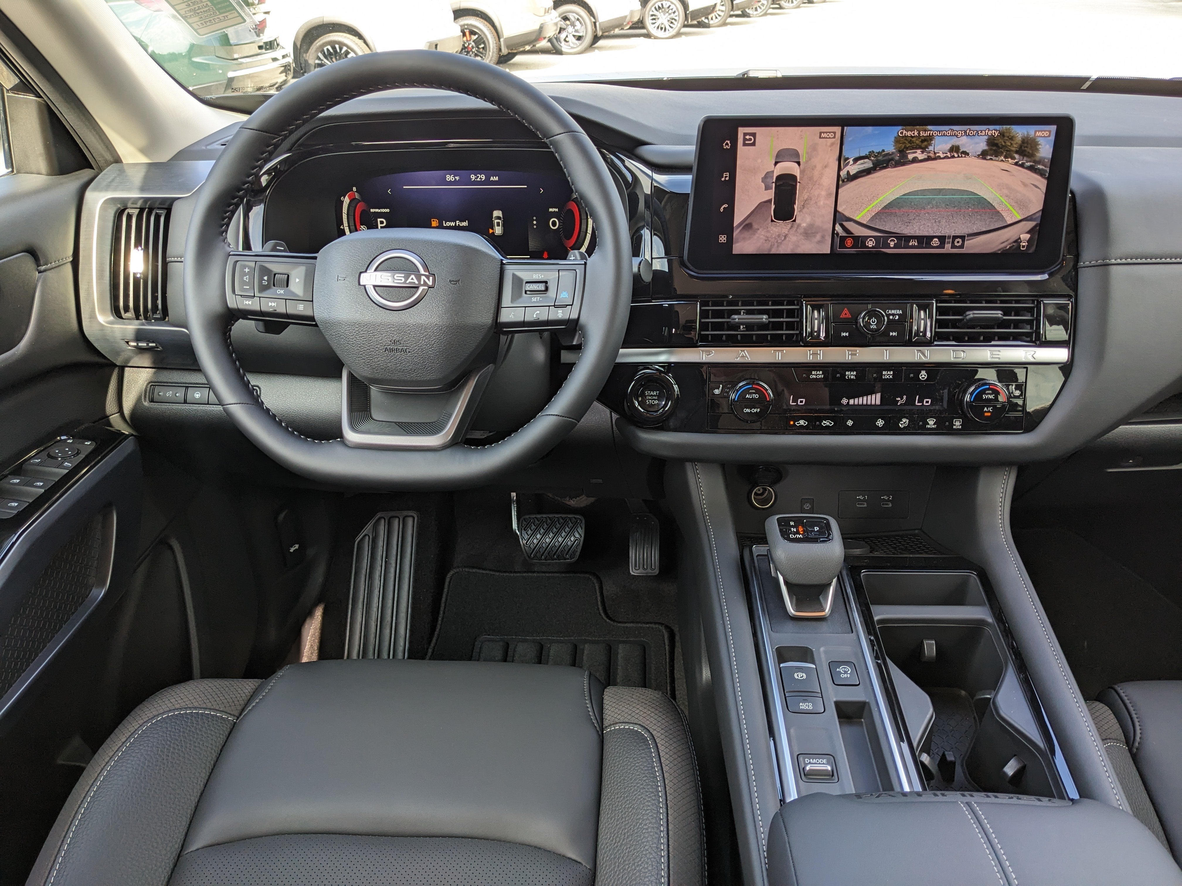 2026 Nissan Pathfinder SL
