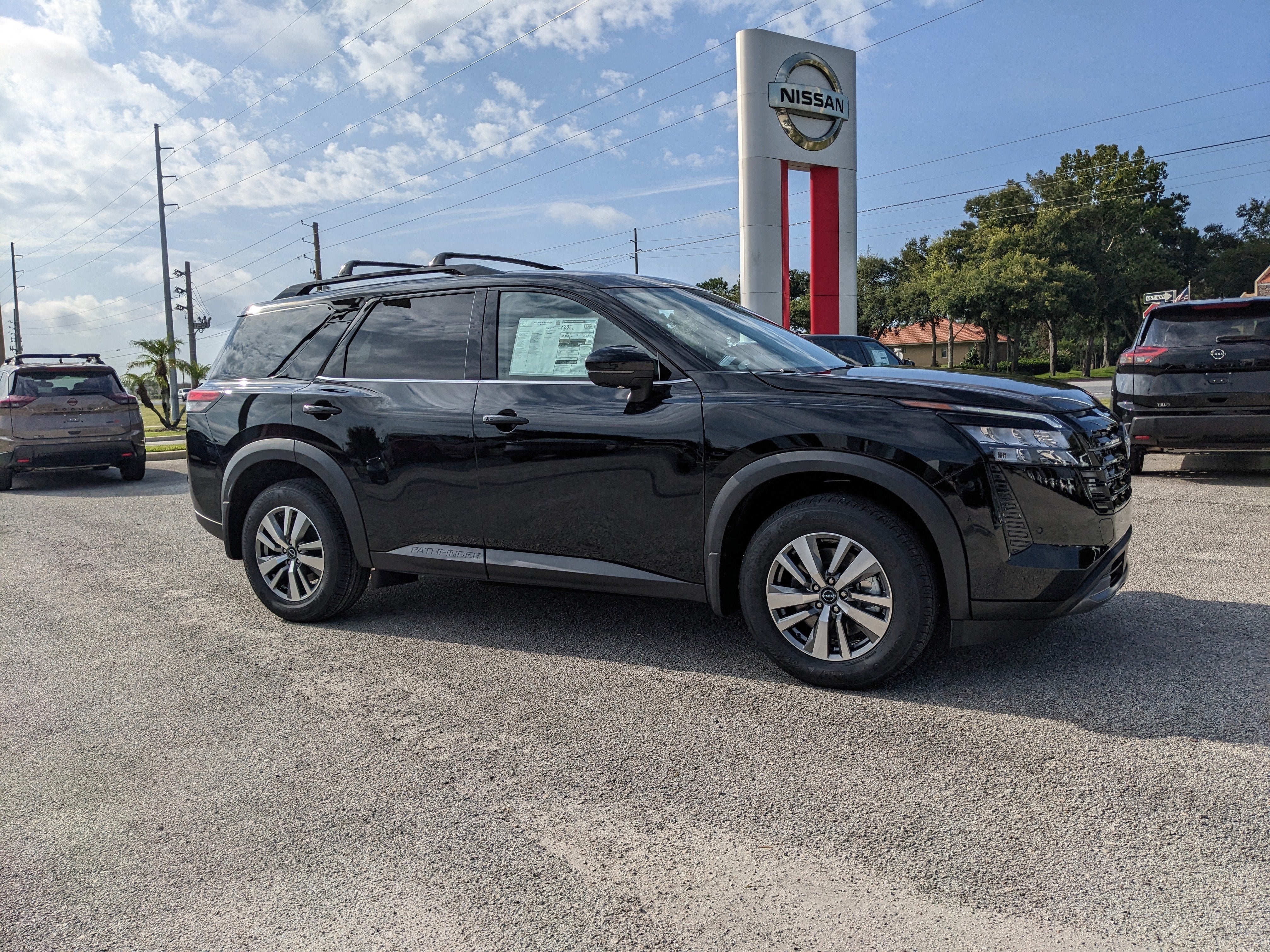 2026 Nissan Pathfinder SL