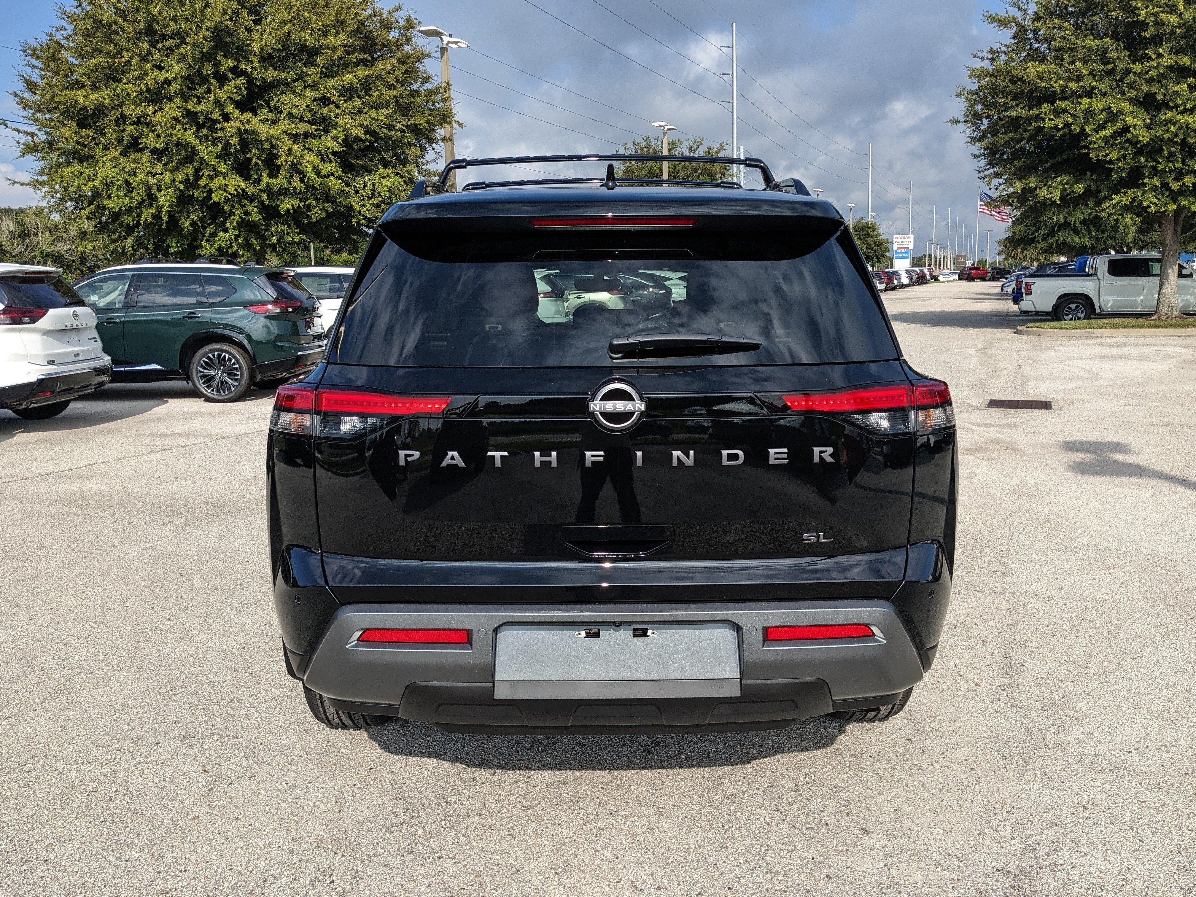 2026 Nissan Pathfinder SL