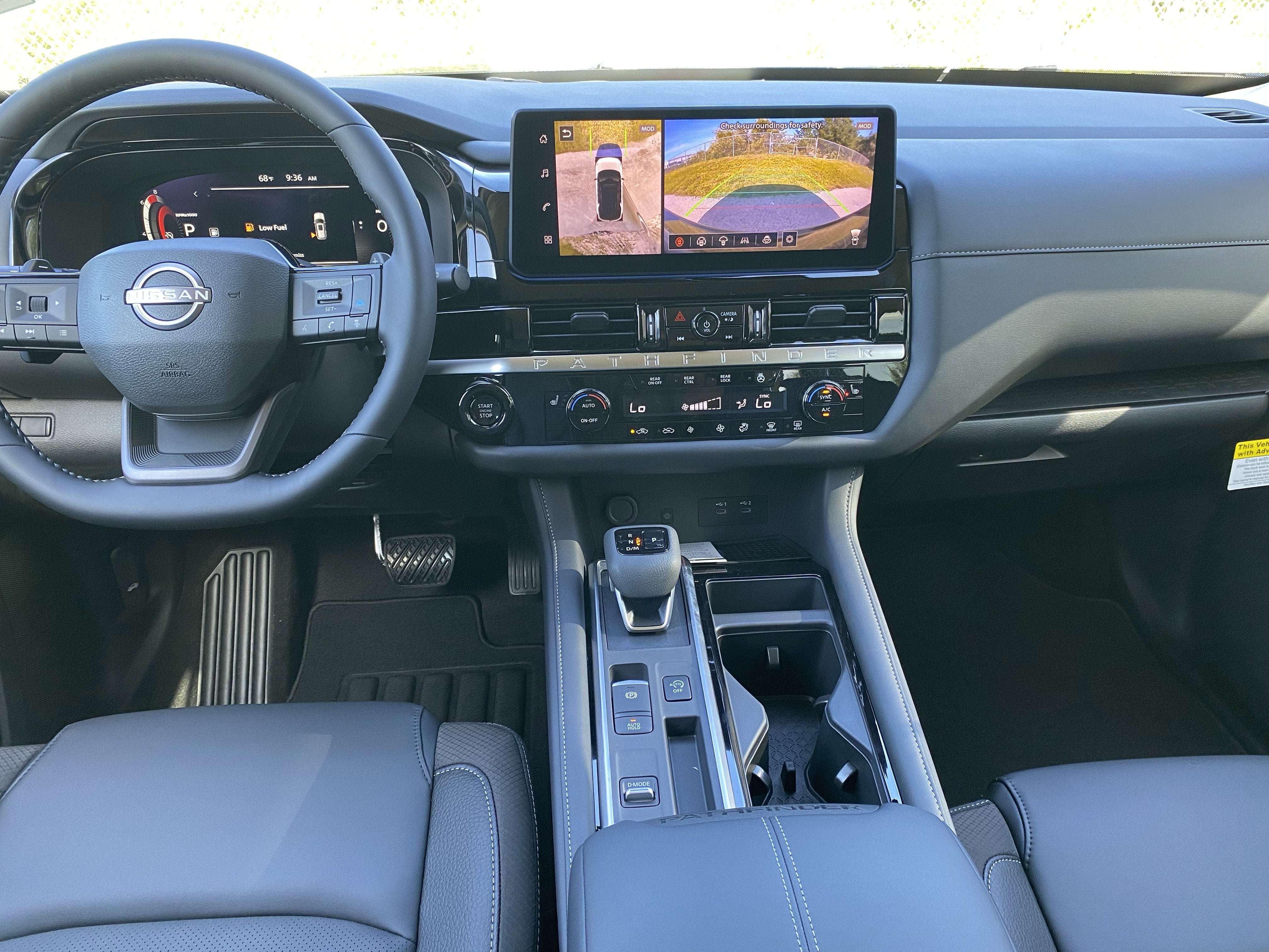 2026 Nissan Pathfinder SL