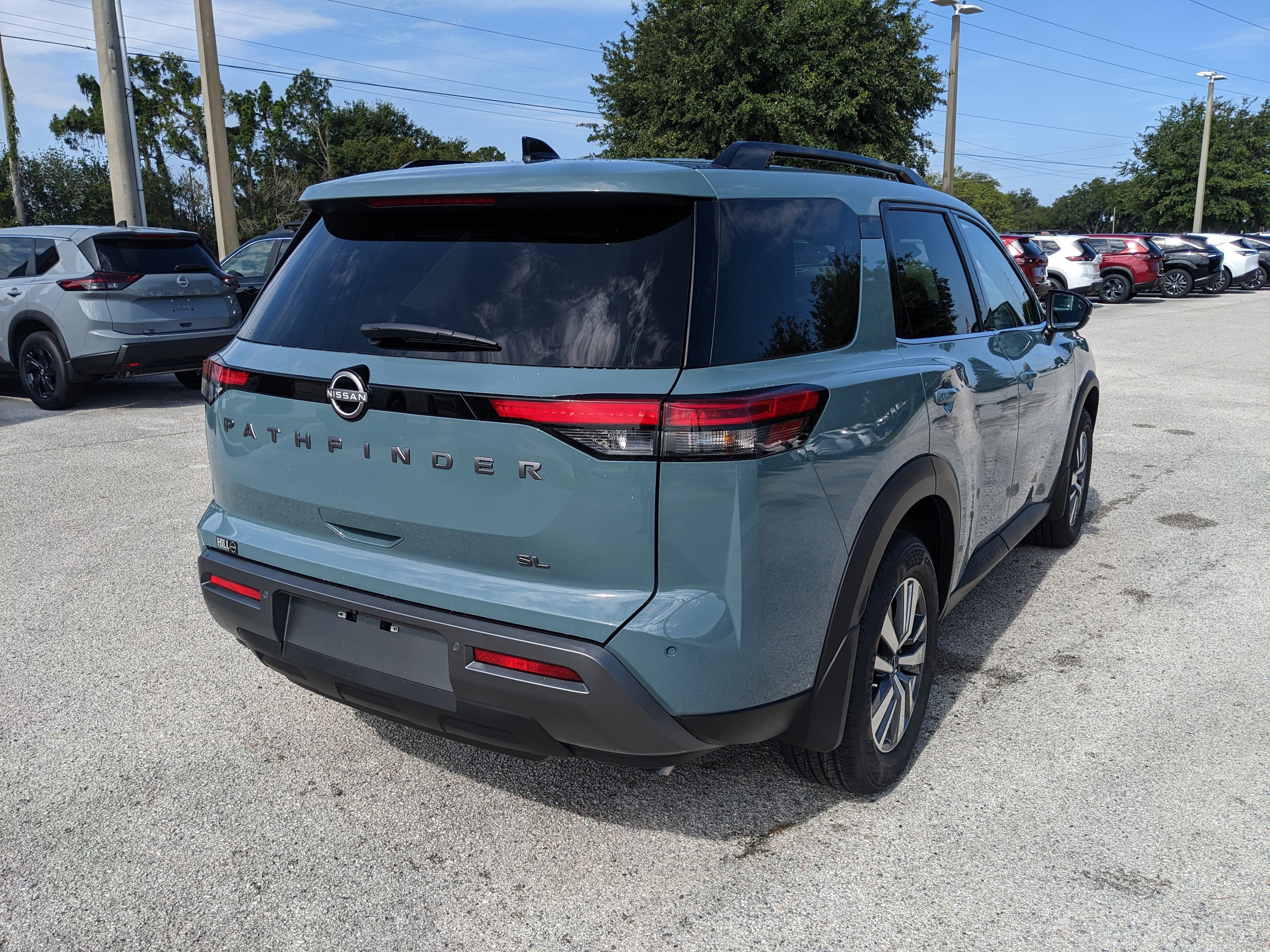 2026 Nissan Pathfinder SL