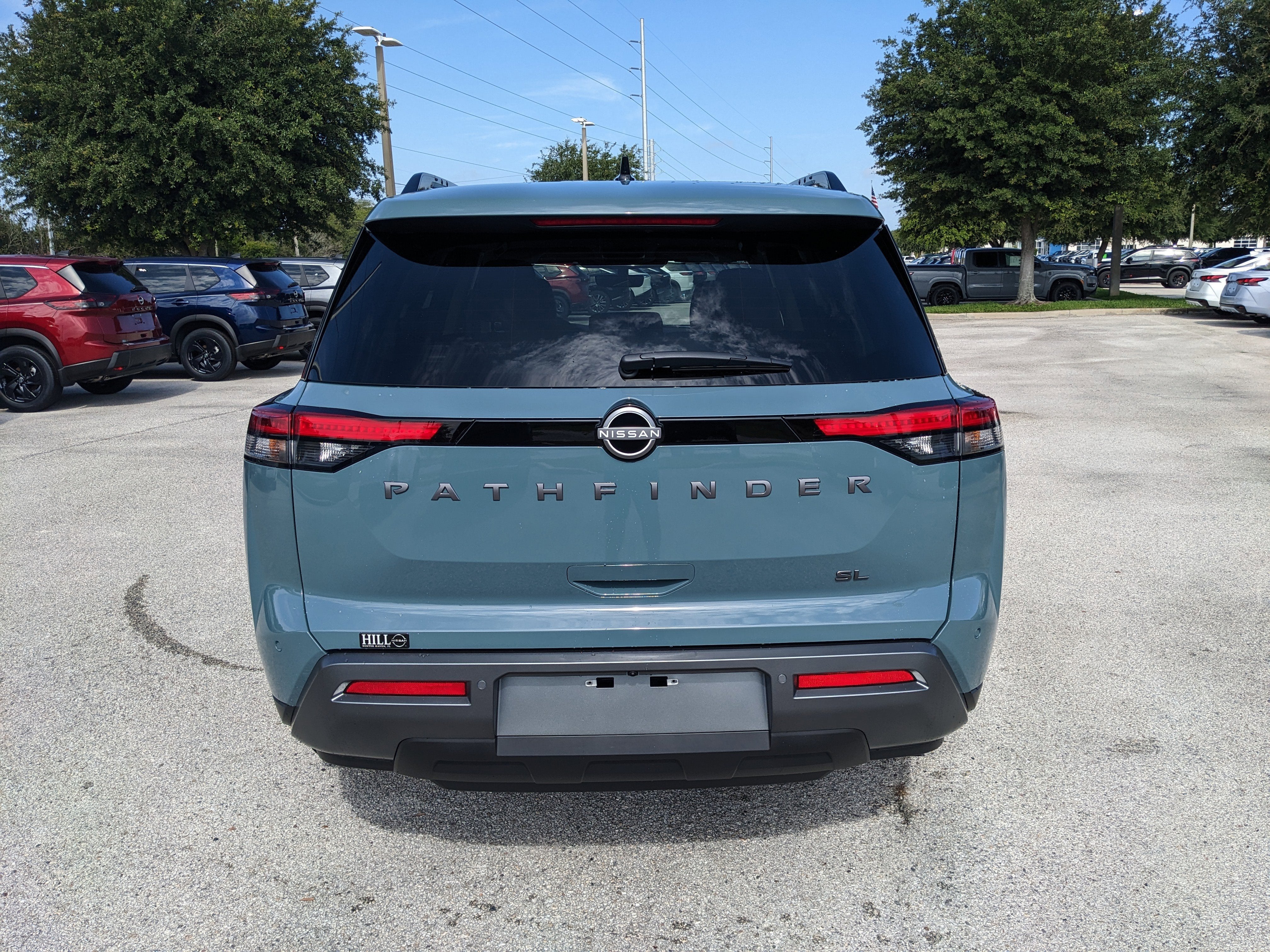 2026 Nissan Pathfinder SL