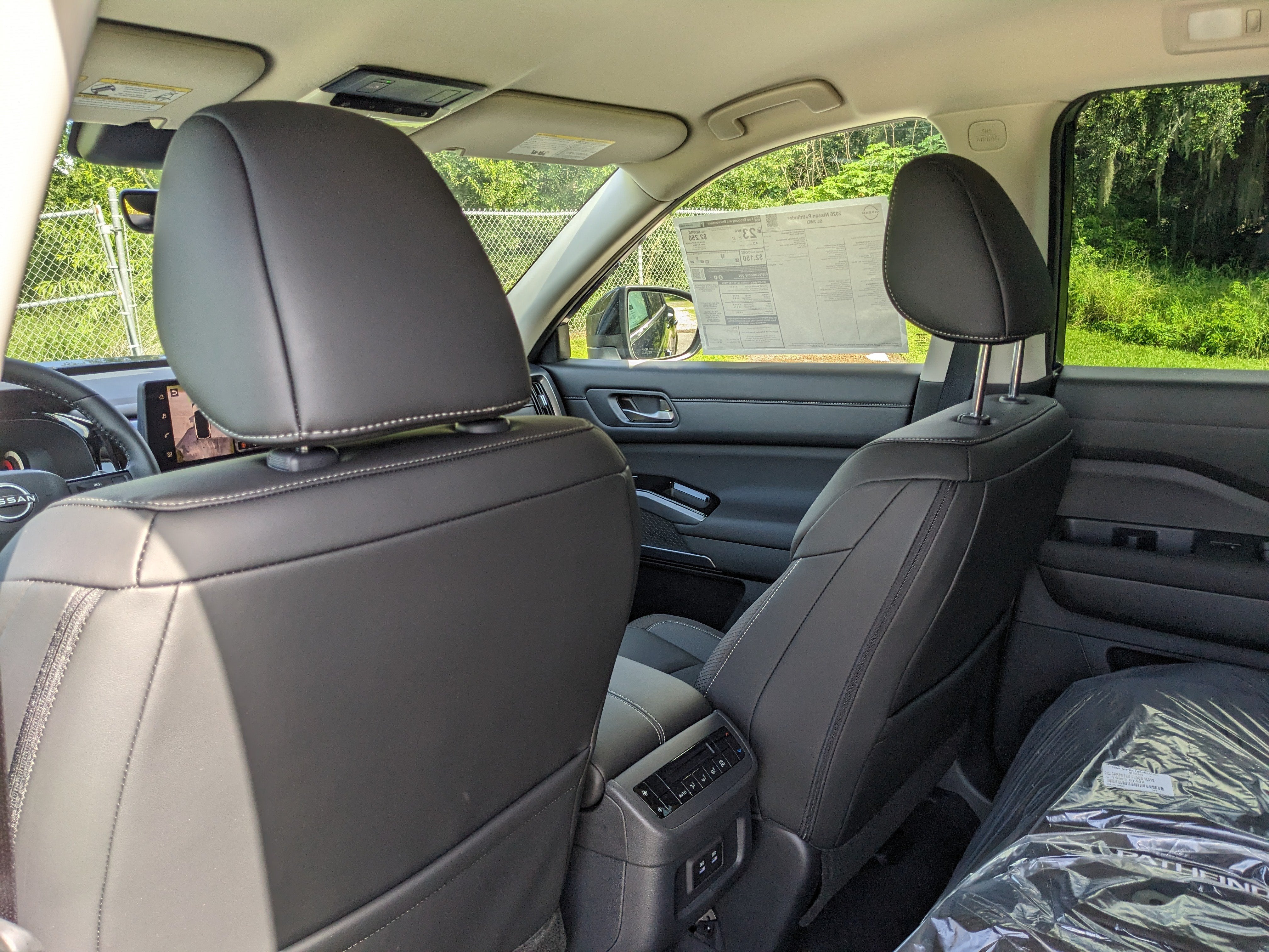 2026 Nissan Pathfinder SL