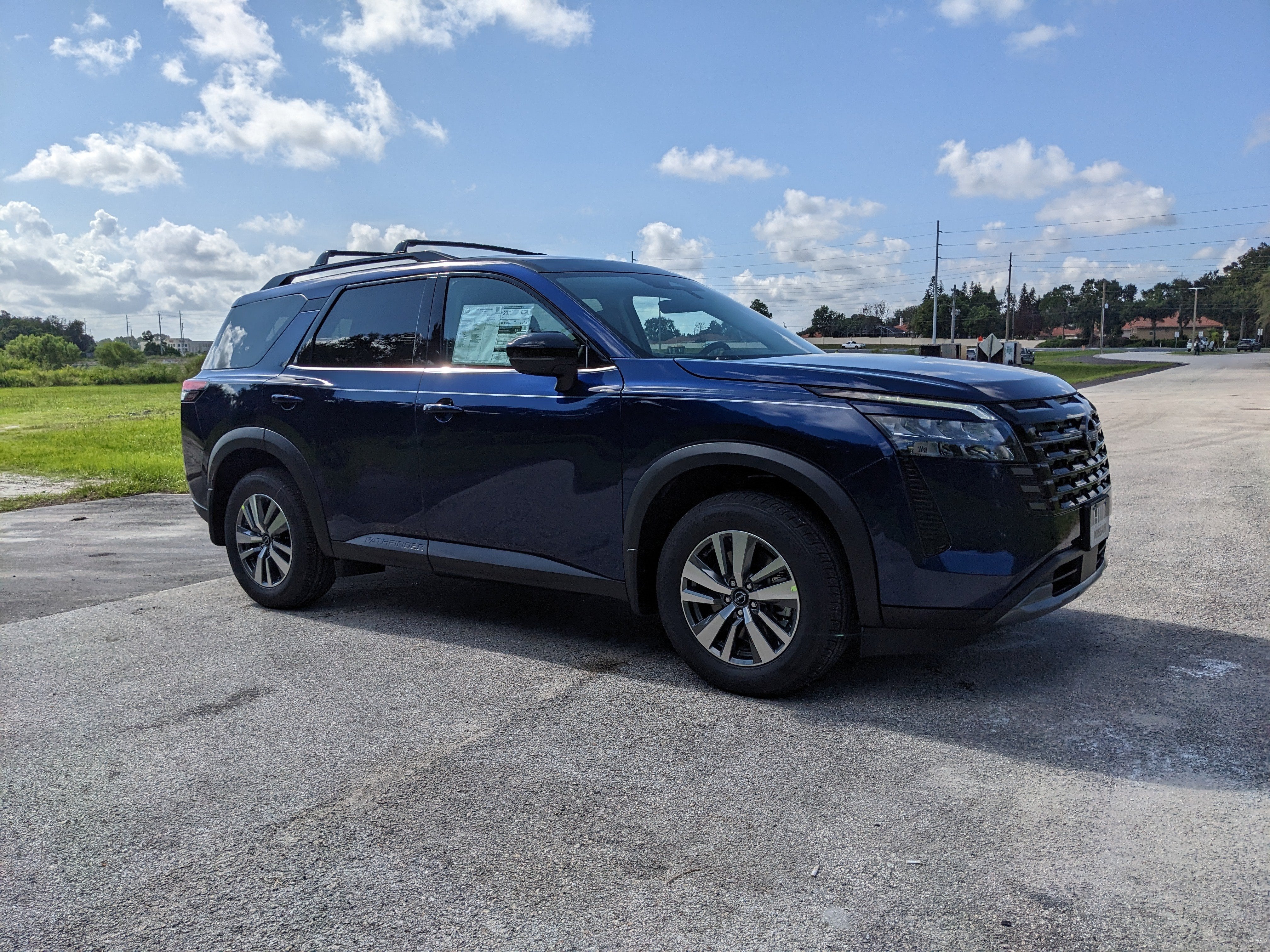 2026 Nissan Pathfinder SL