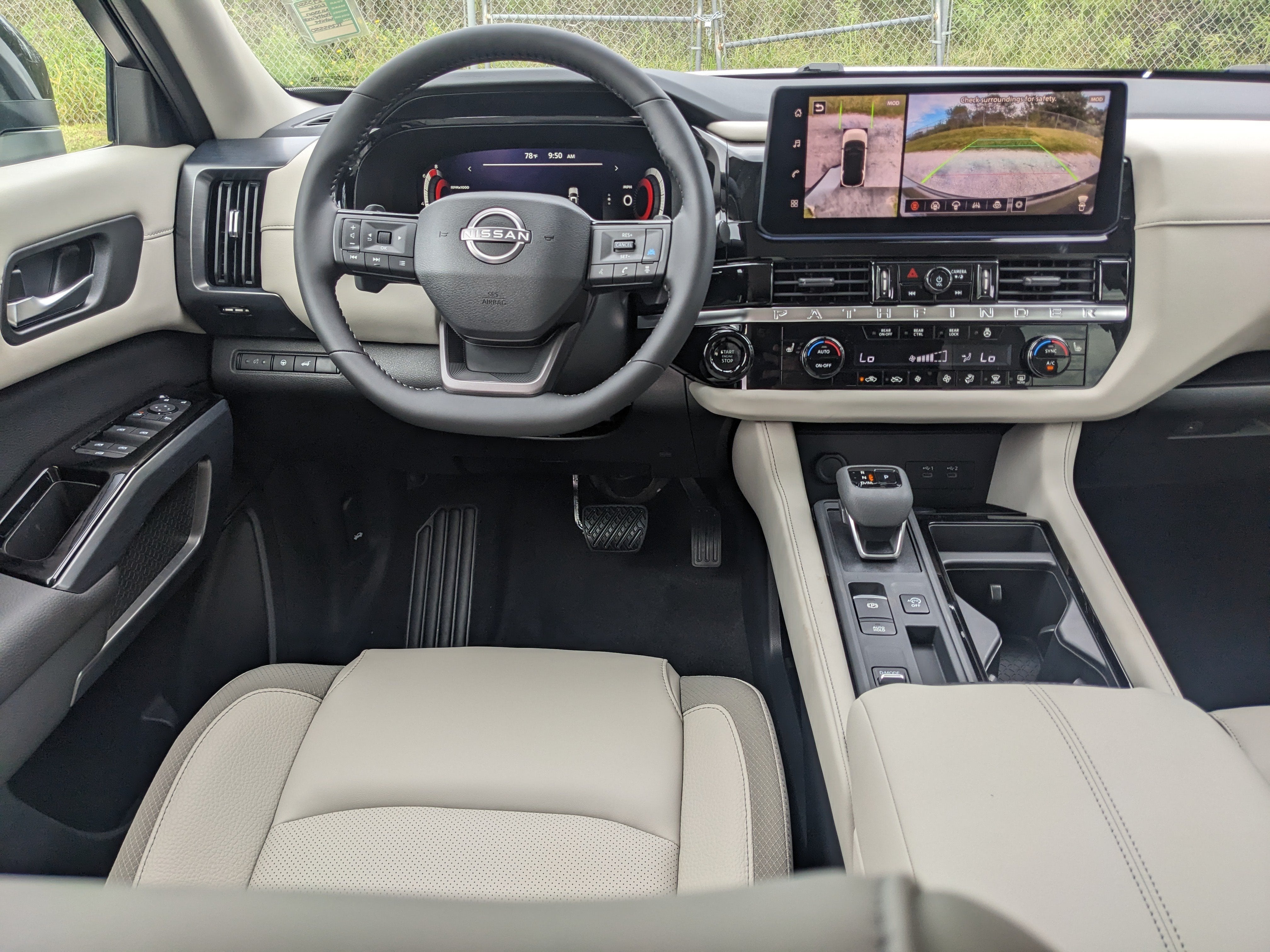2026 Nissan Pathfinder SL