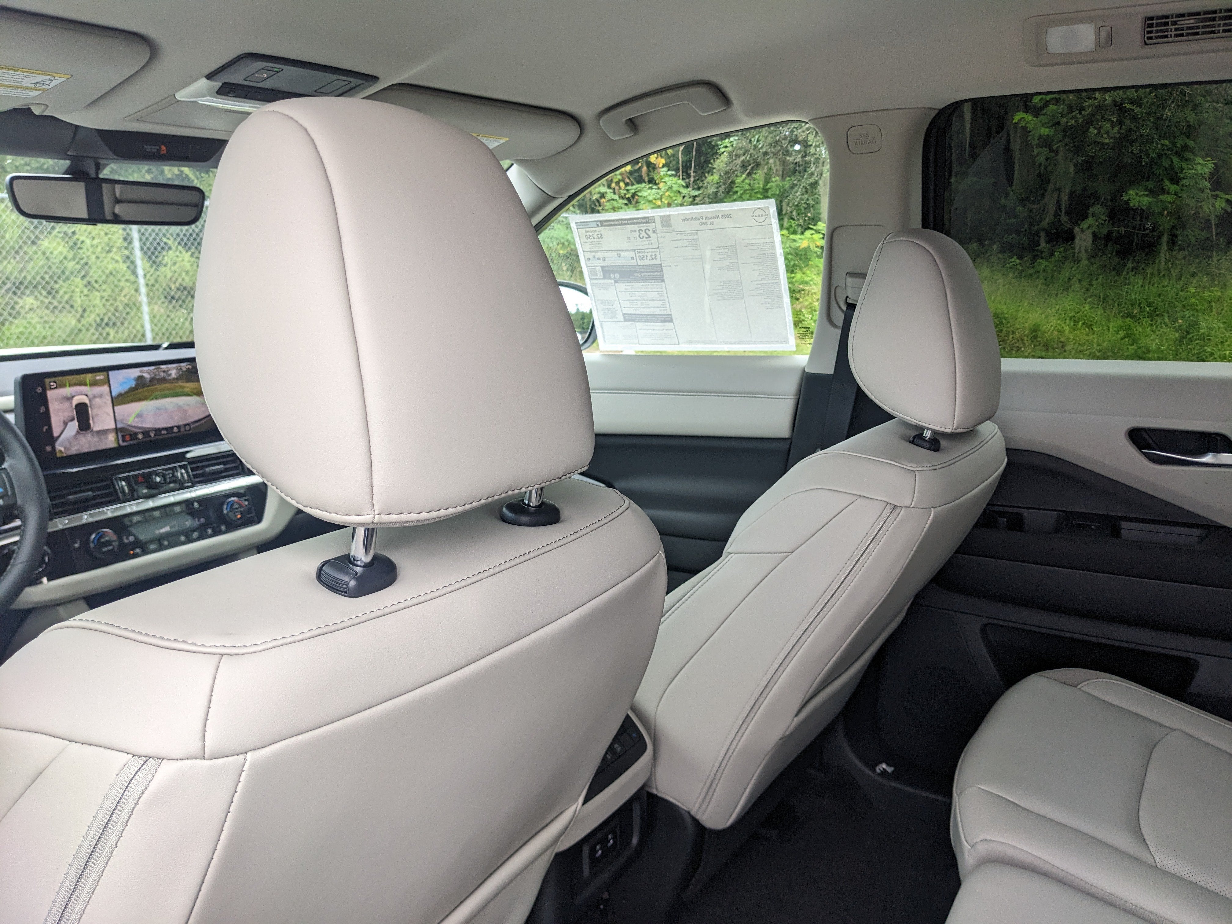 2026 Nissan Pathfinder SL