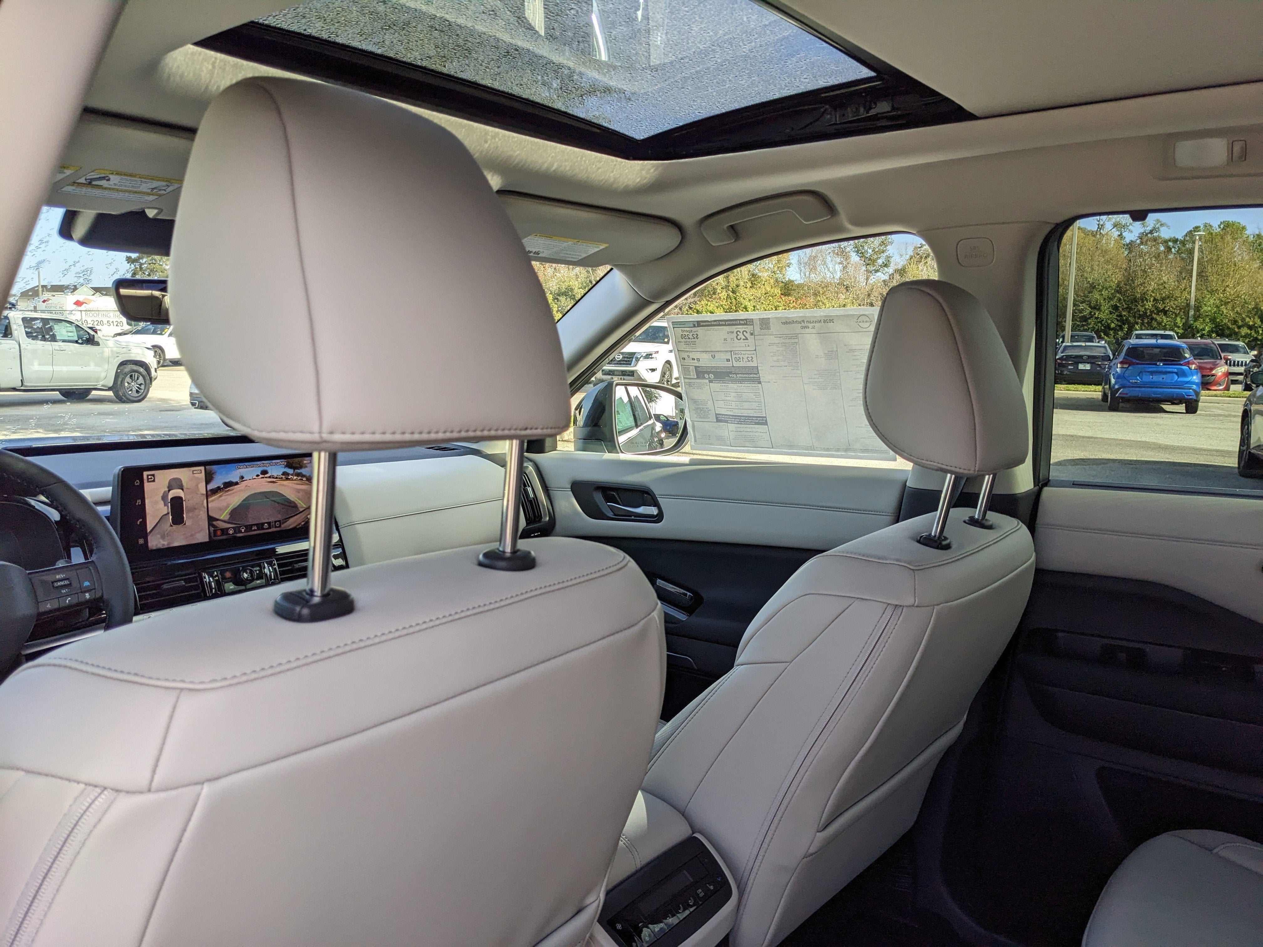 2026 Nissan Pathfinder SL