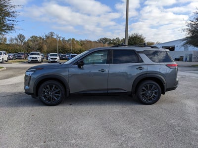 2026 Nissan Pathfinder SL